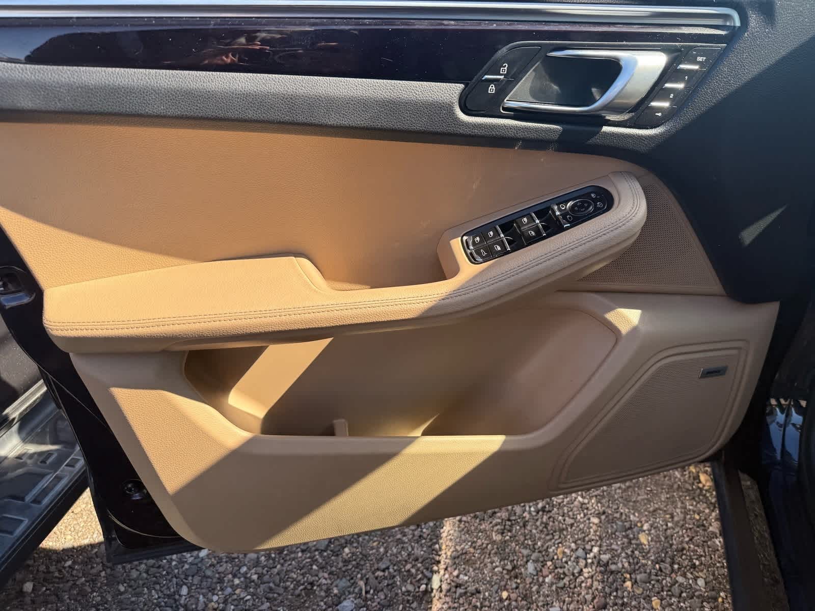 Thumbnail: 2021 Porsche Macan - 12