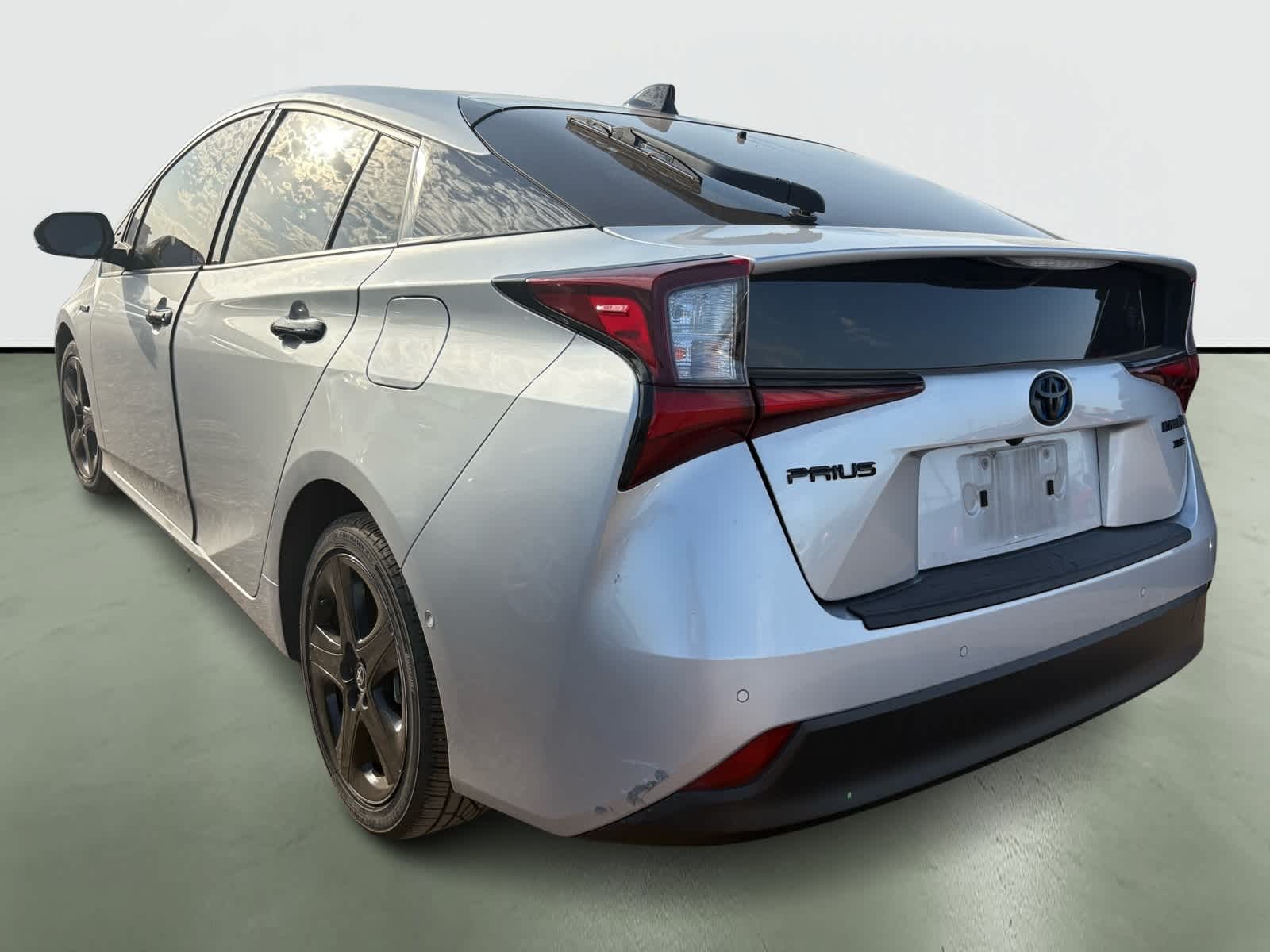 Thumbnail: 2022 Toyota Prius - 3
