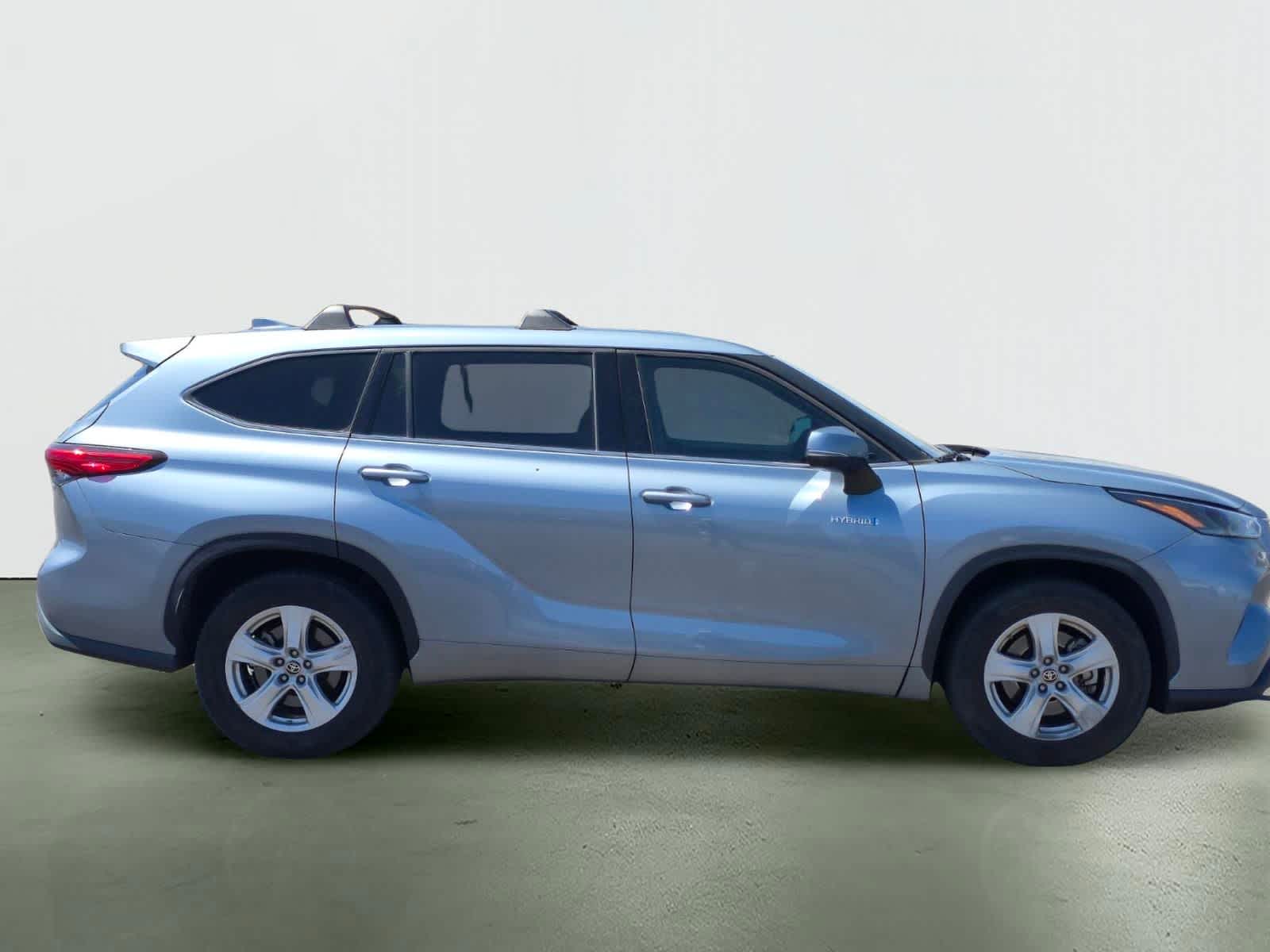 Thumbnail: 2021 Toyota Highlander - 7