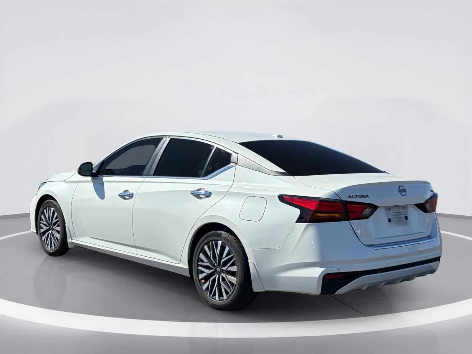 Thumbnail: 2023 Nissan Altima - 3