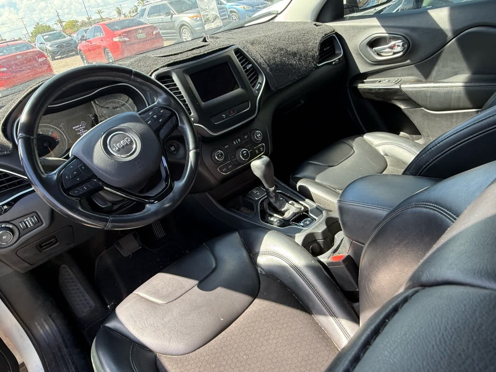 Thumbnail: 2020 Jeep Cherokee - 10