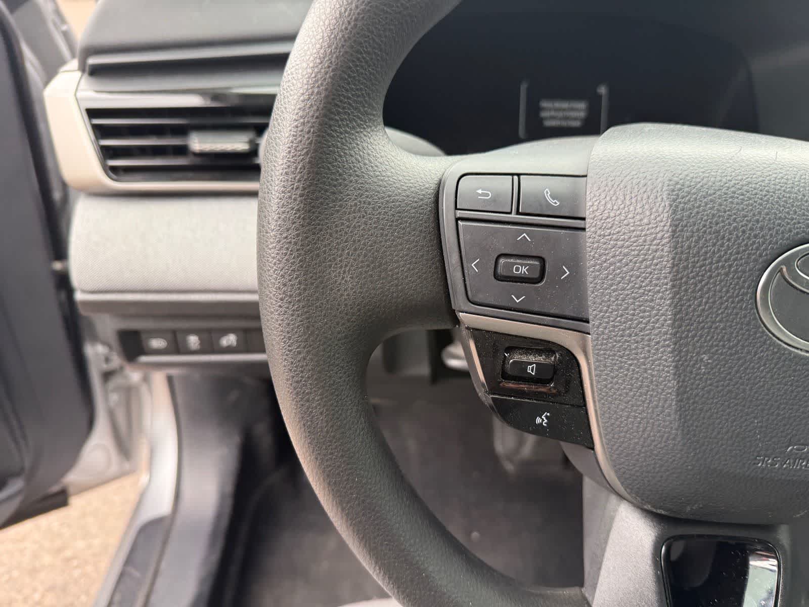 Thumbnail: 2025 Toyota Camry - 18