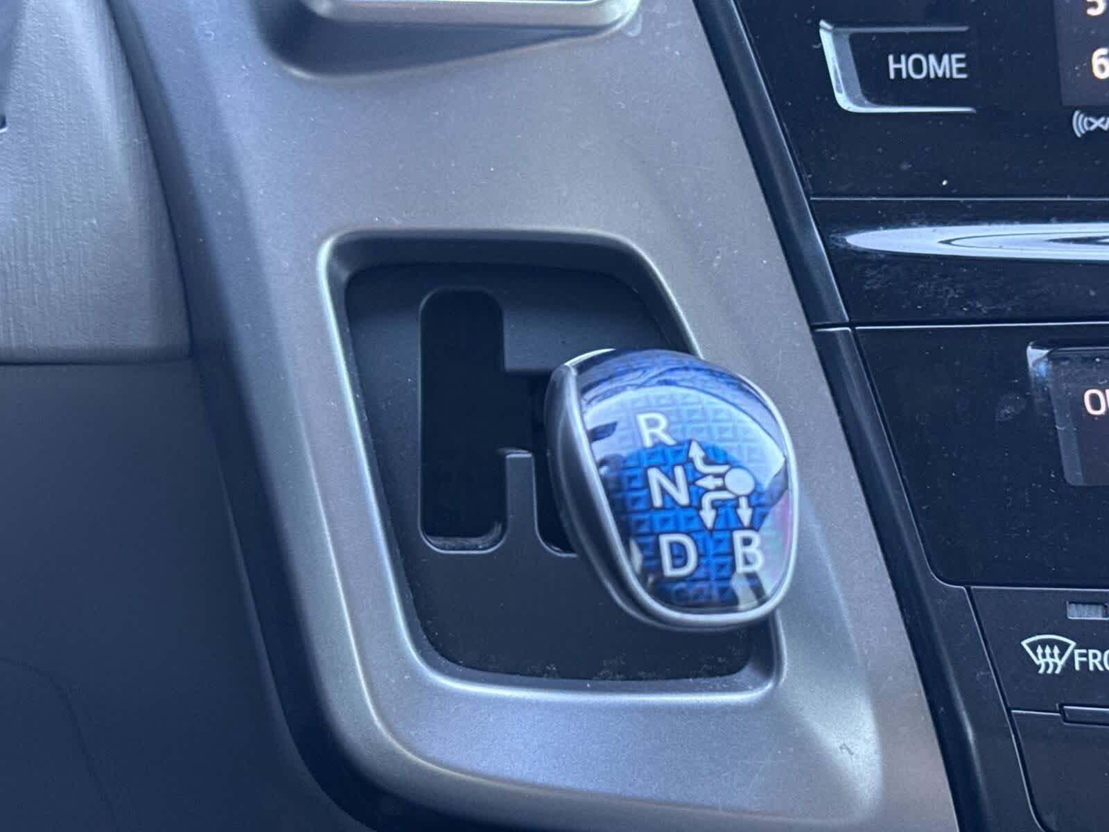 Thumbnail: 2017 Toyota Prius v - 25