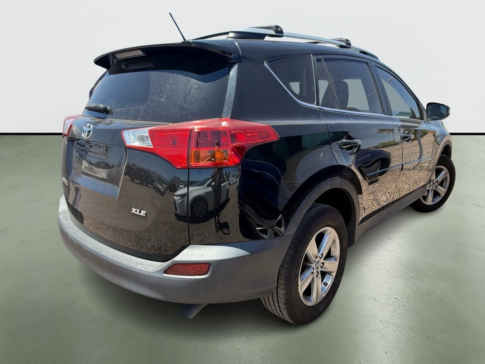 Thumbnail: 2015 Toyota RAV4 - 4