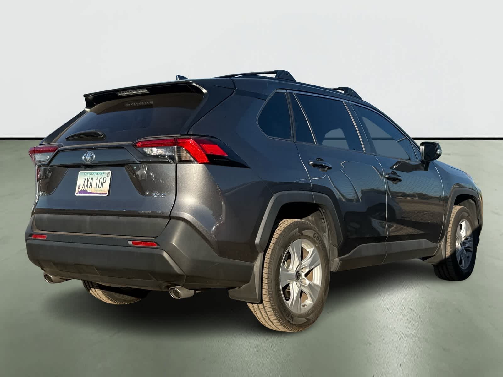 Thumbnail: 2021 Toyota RAV4 - 4