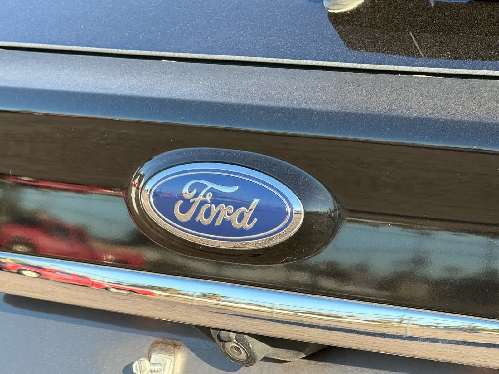 Thumbnail: 2019 Ford Edge - 19