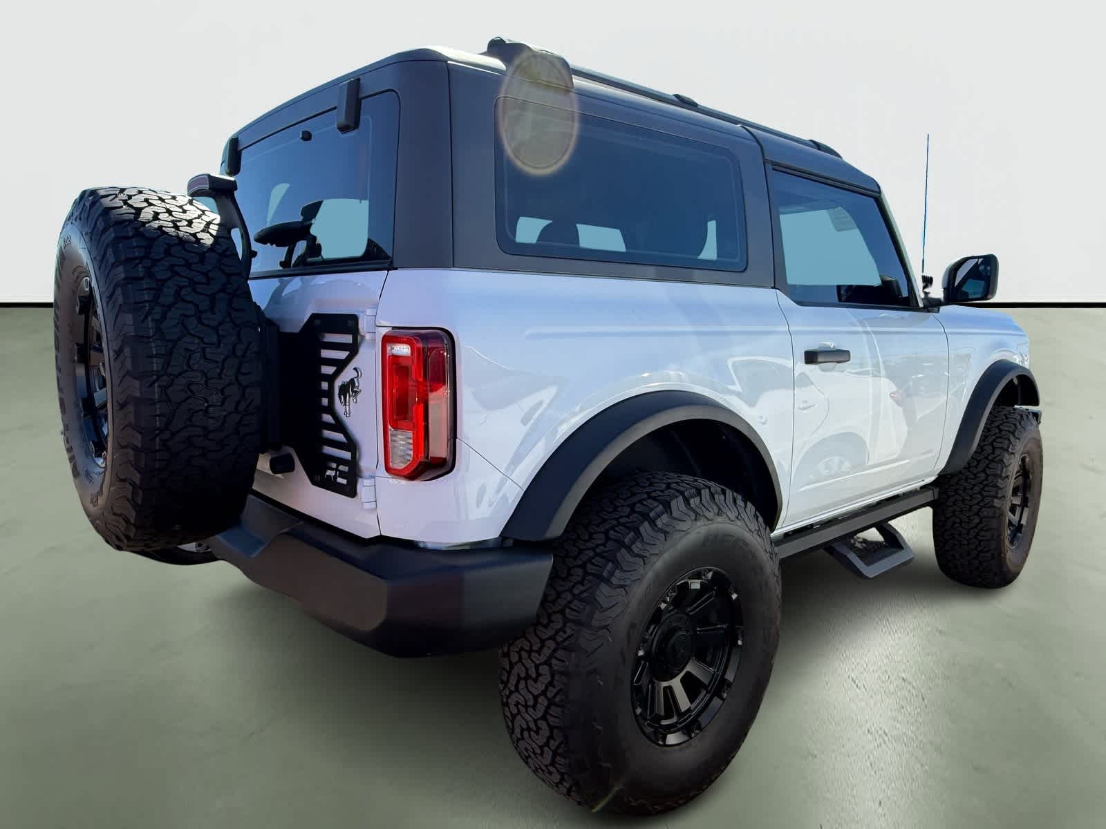 Thumbnail: 2023 Ford Bronco - 4