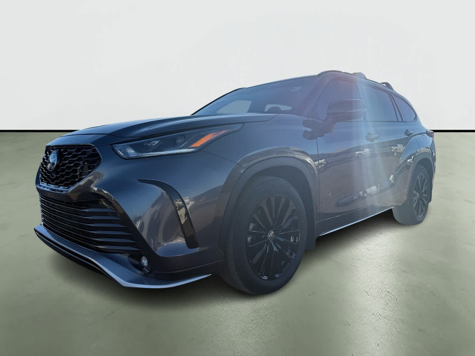 Thumbnail: 2024 Toyota Highlander - 2