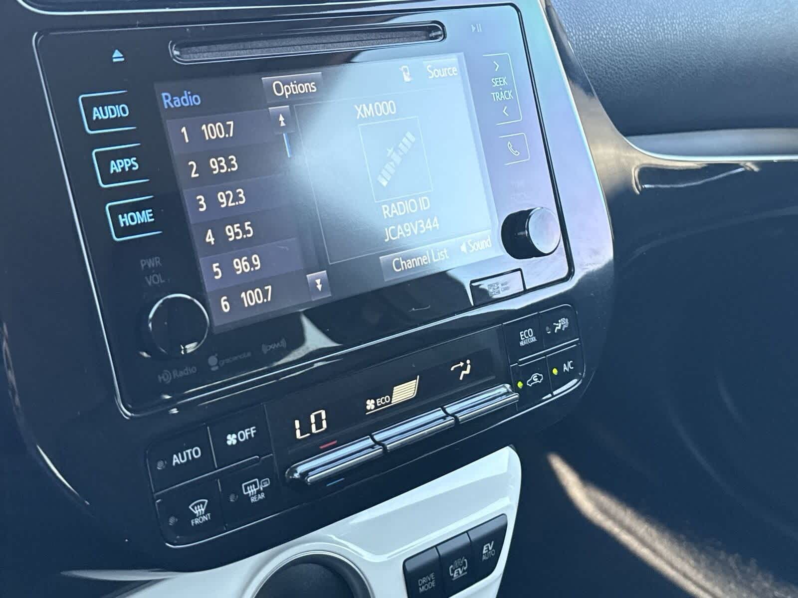 Thumbnail: 2017 Toyota Prius Prime - 19