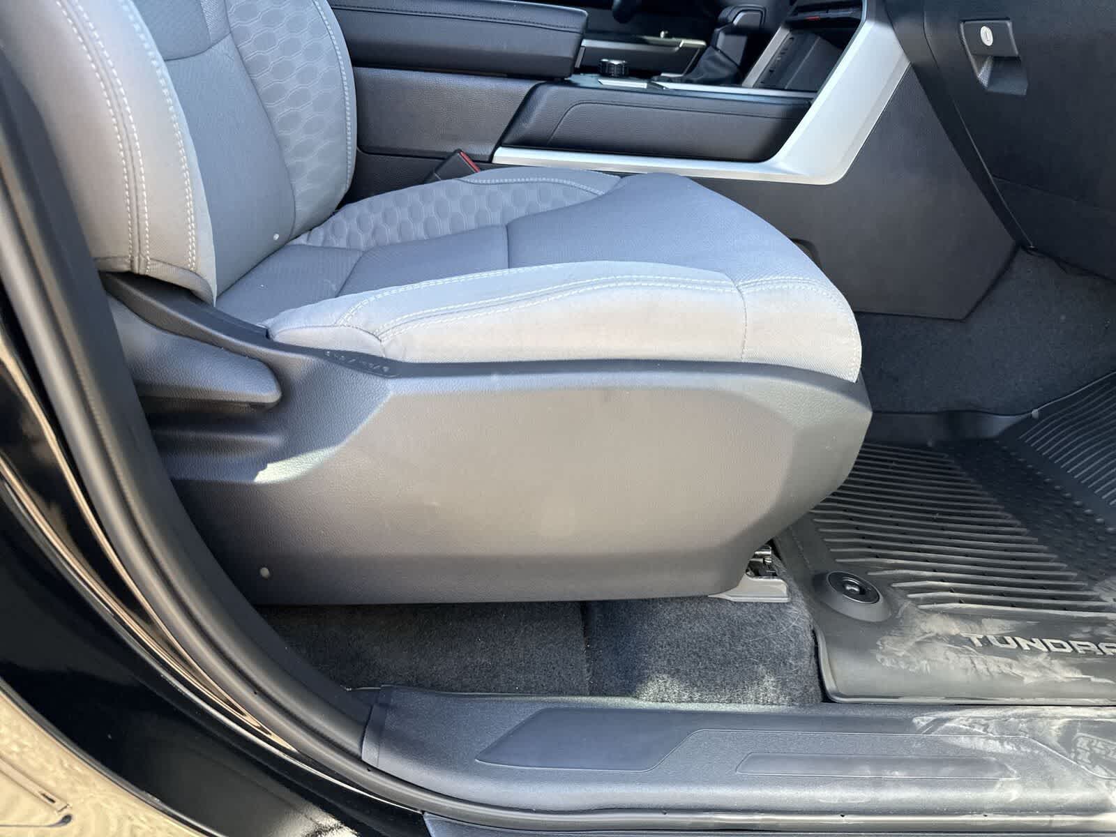 Thumbnail: 2025 Toyota Tundra - 12