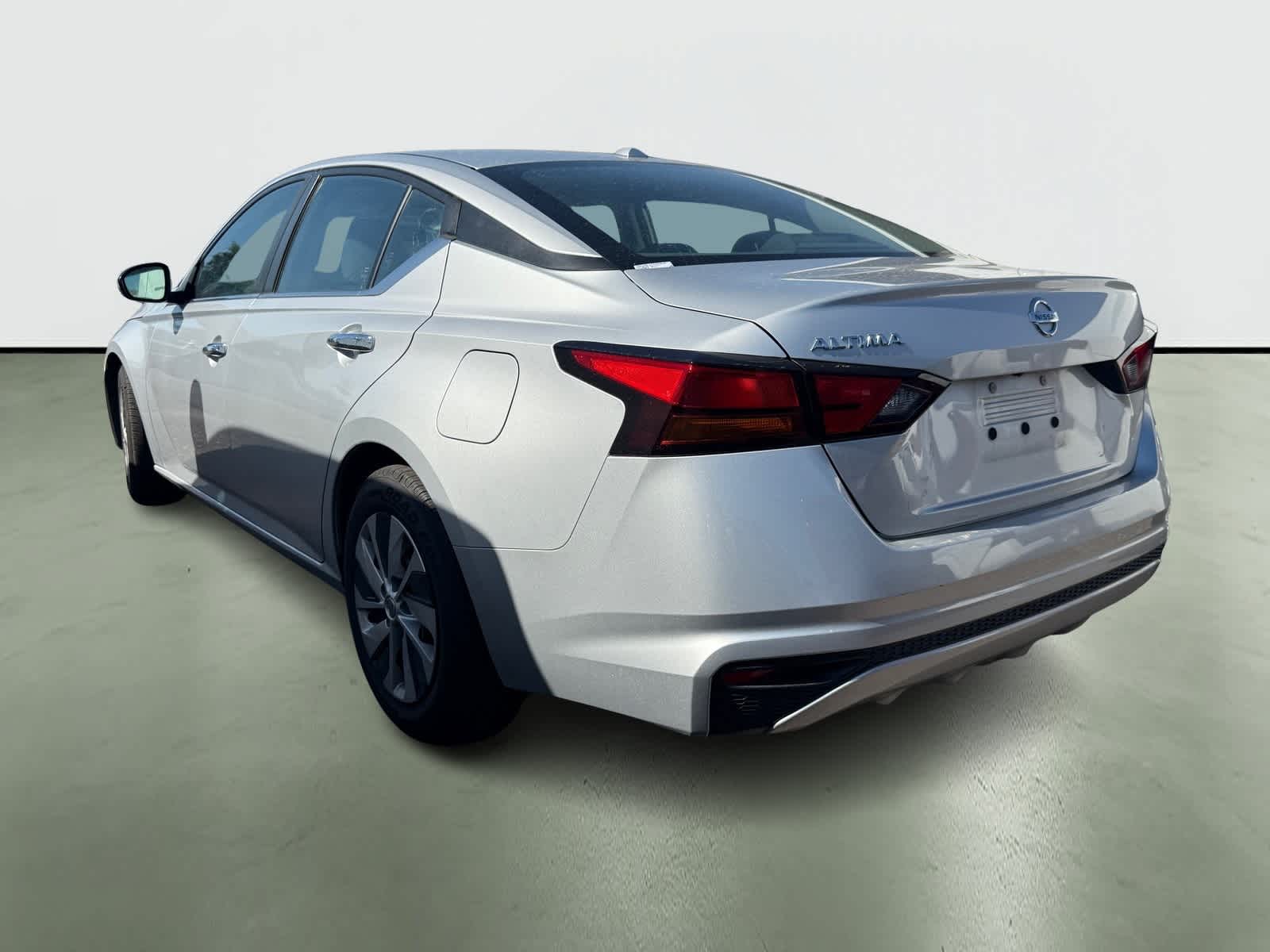 Thumbnail: 2020 Nissan Altima - 3