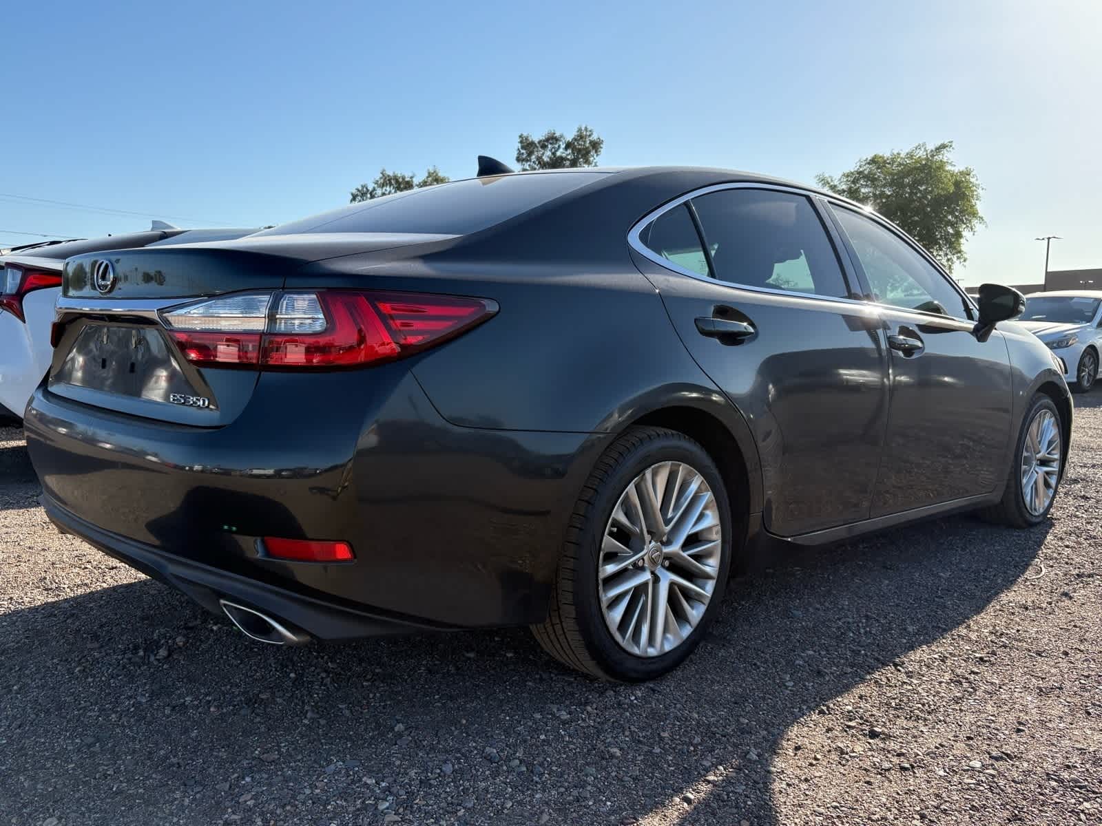 Thumbnail: 2016 Lexus ES - 4