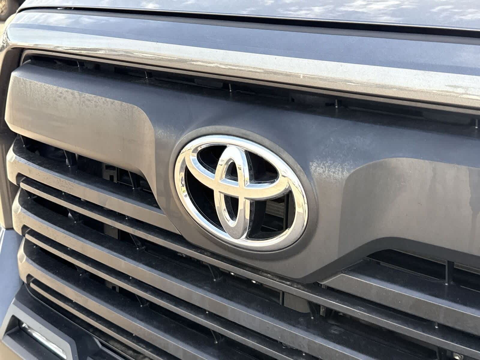 Thumbnail: 2022 Toyota Tundra - 32