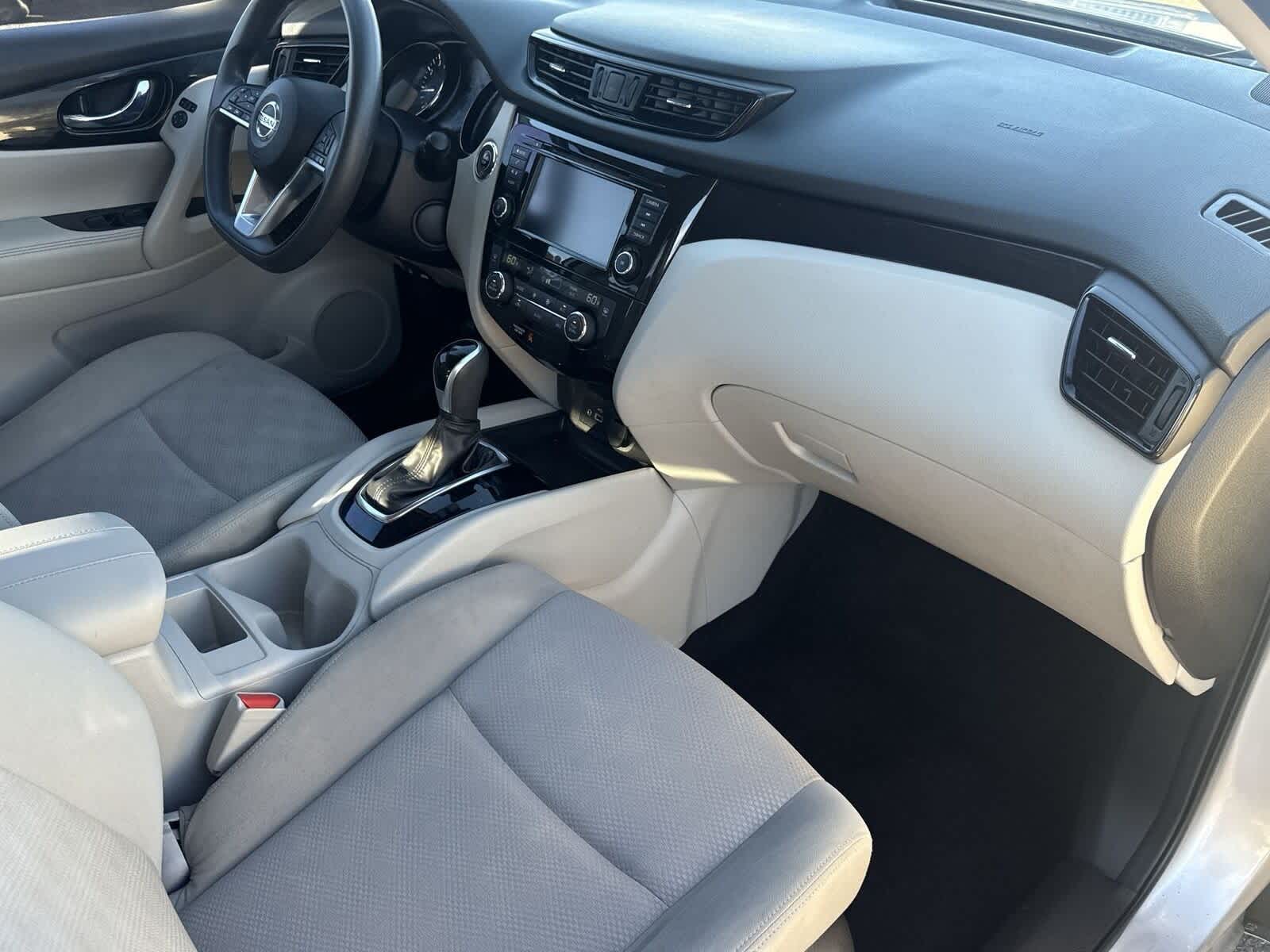 Thumbnail: 2020 Nissan Rogue Sport - 11