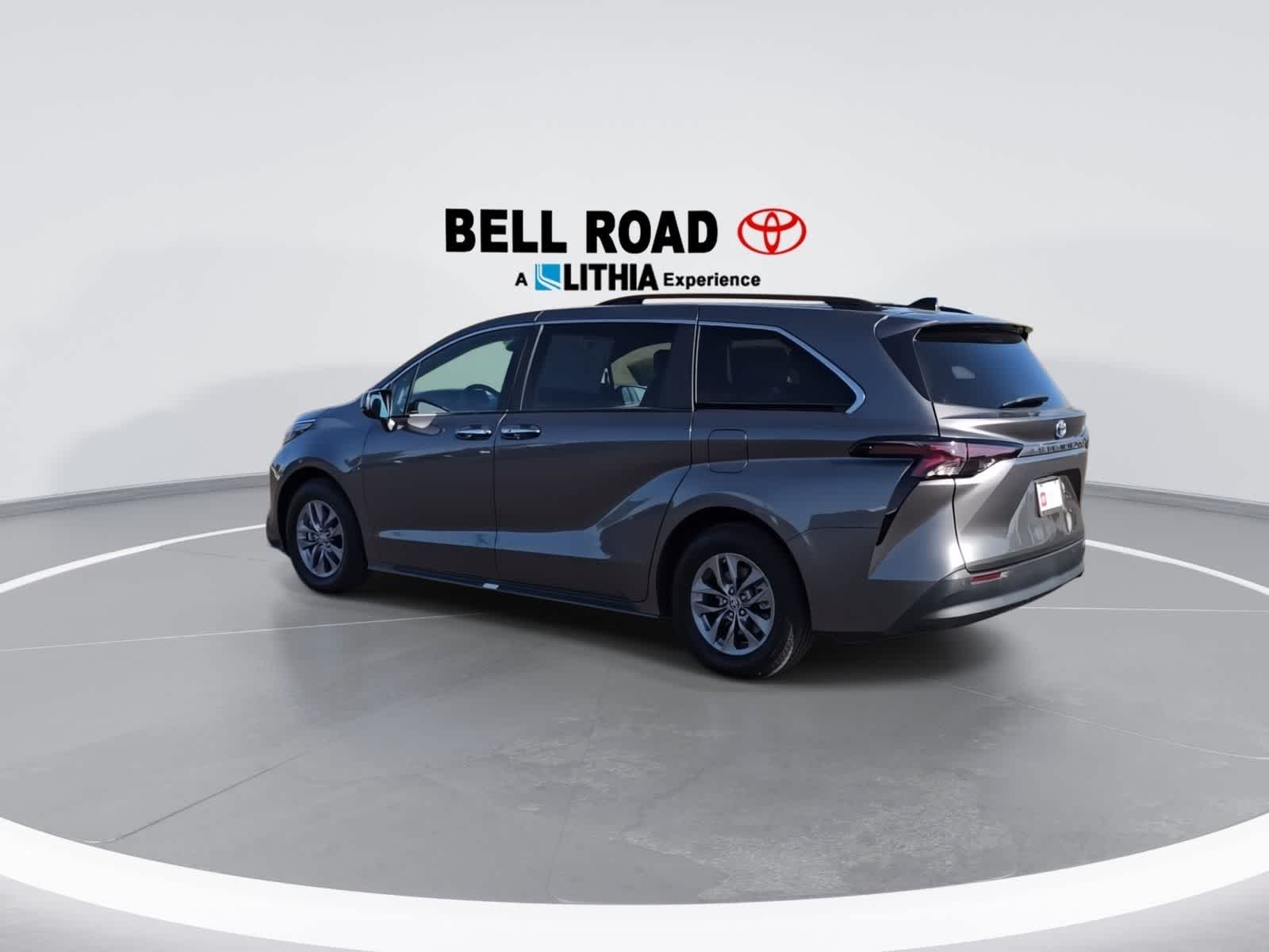 Thumbnail: 2024 Toyota Sienna - 6