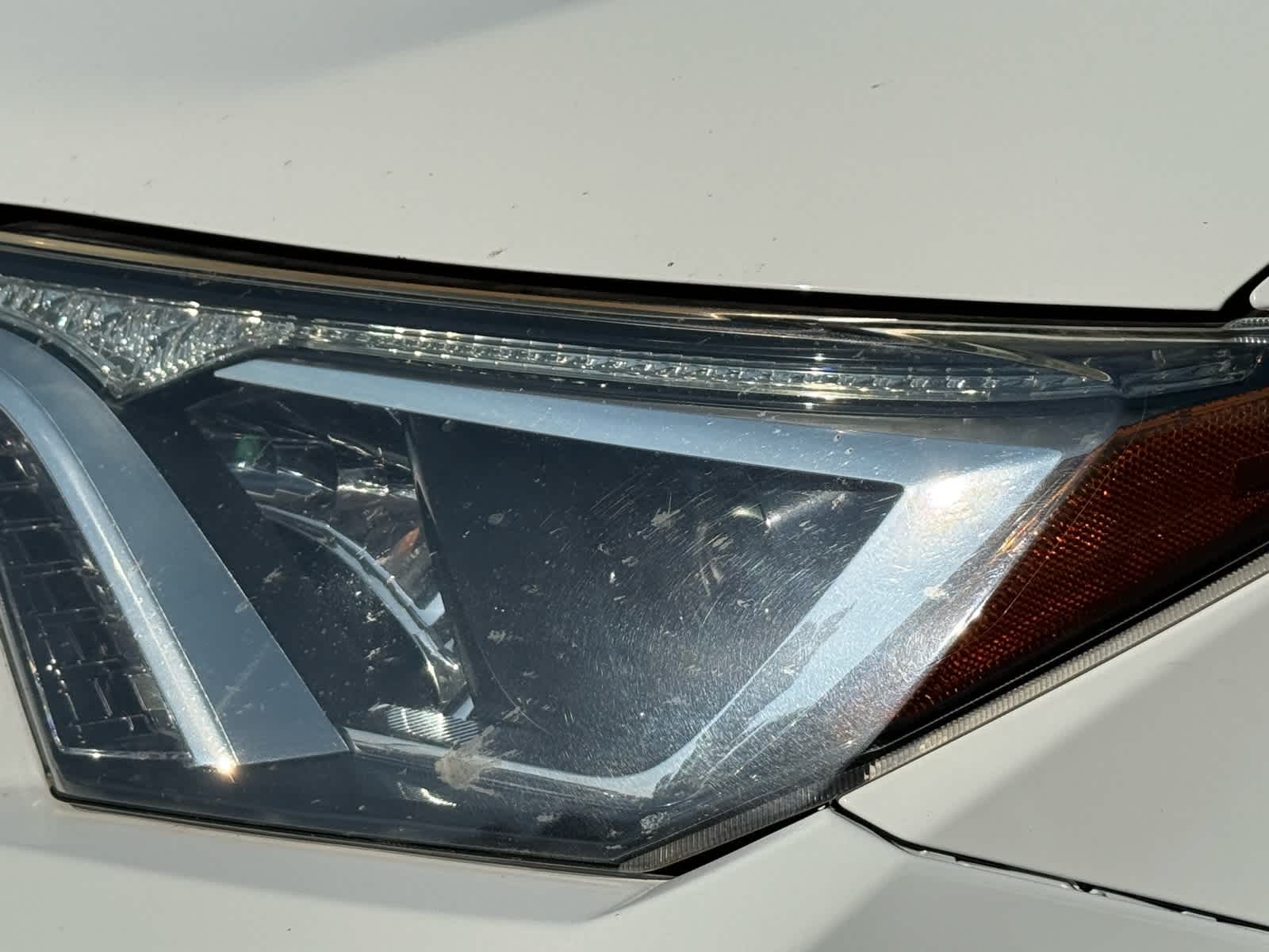 Thumbnail: 2017 Toyota RAV4 - 8