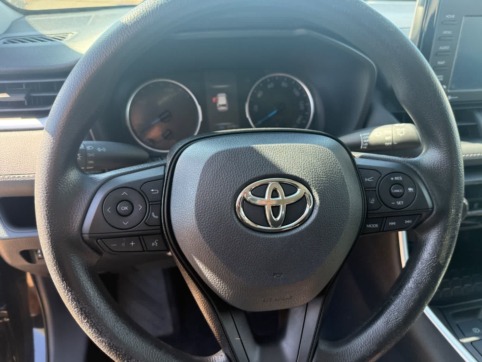 Thumbnail: 2021 Toyota RAV4 - 14