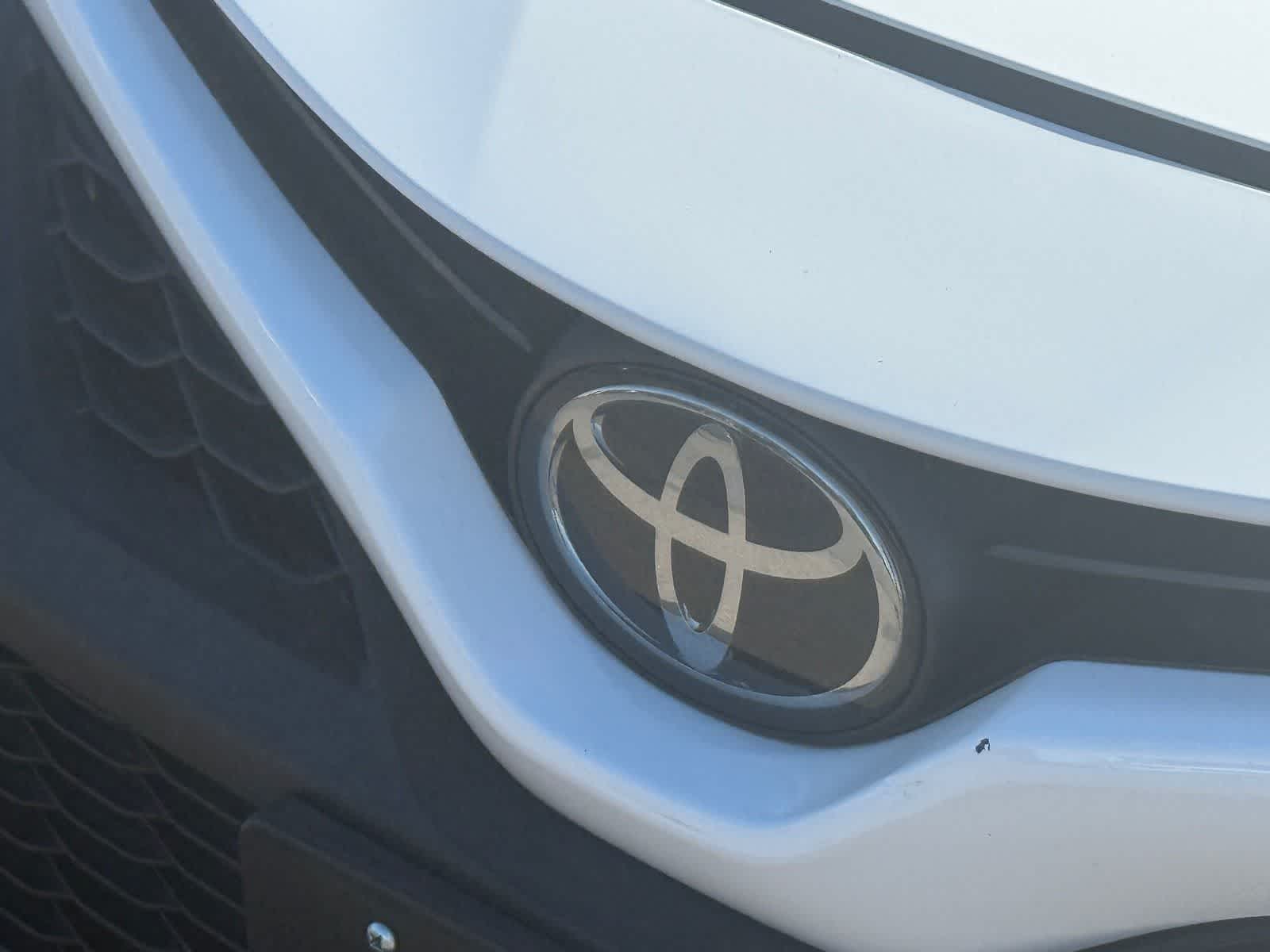 Thumbnail: 2023 Toyota Camry - 14