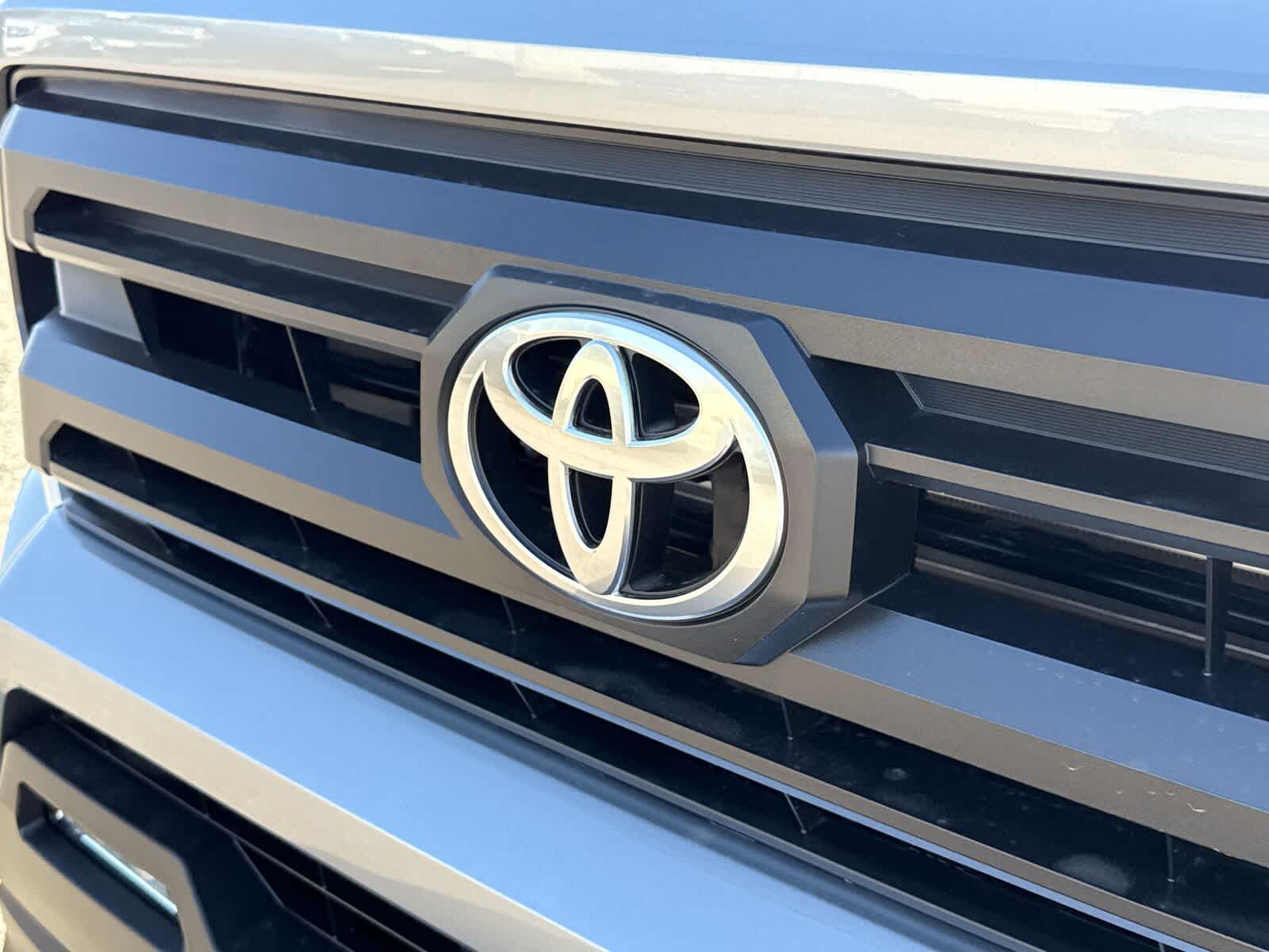 Thumbnail: 2025 Toyota Tacoma - 32
