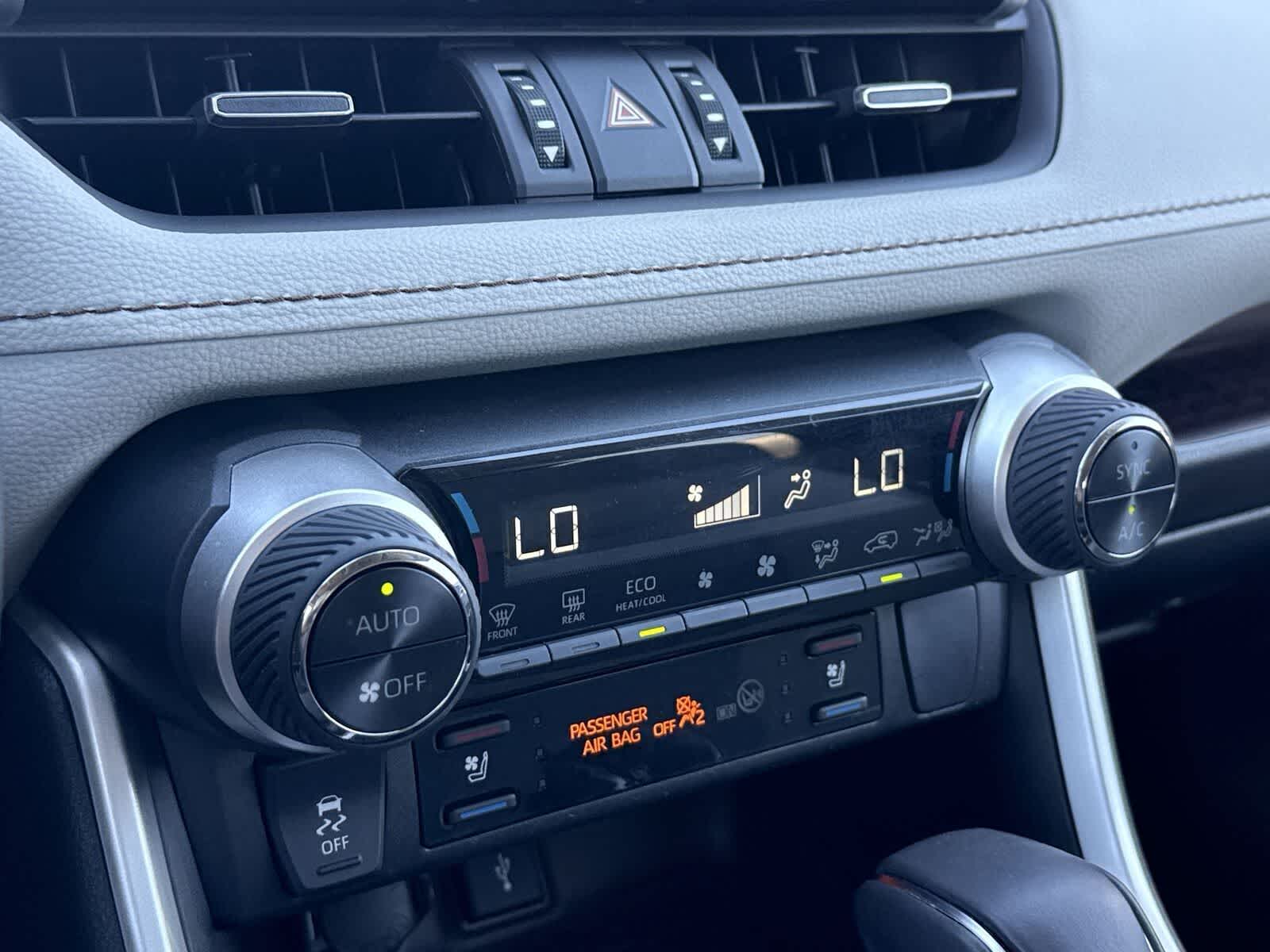 Thumbnail: 2022 Toyota RAV4 - 24