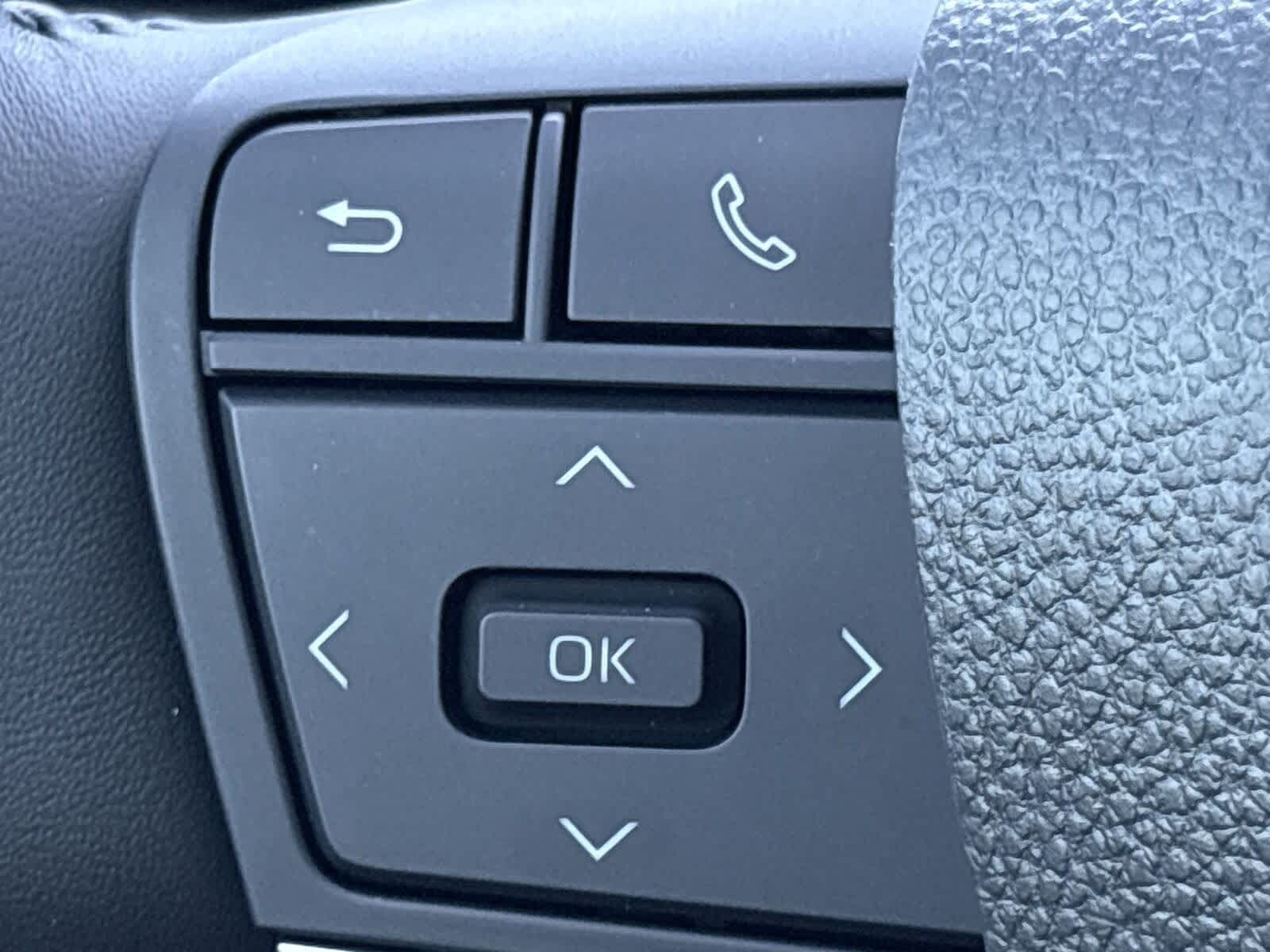 Thumbnail: 2025 Toyota Camry - 28