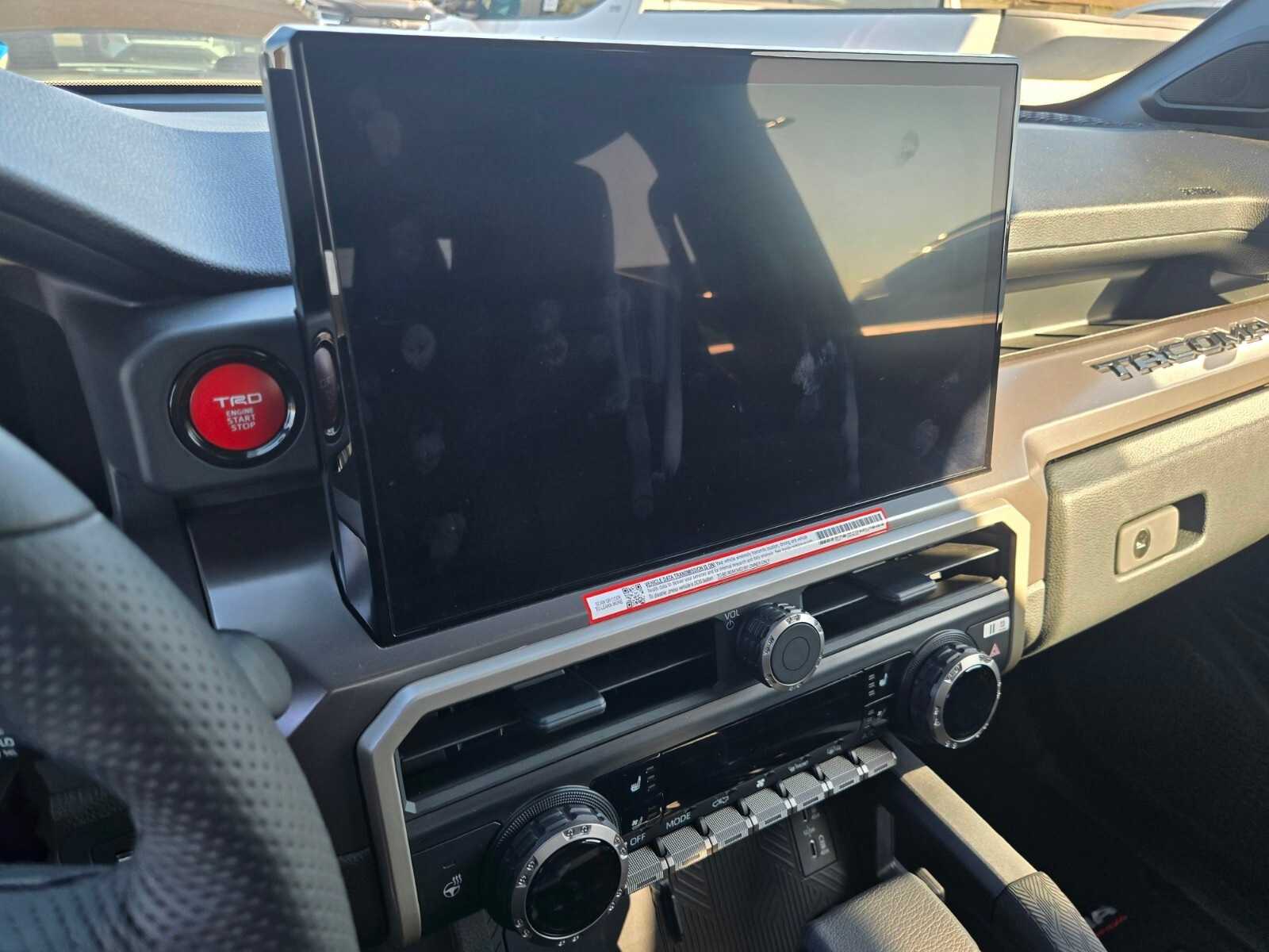 Thumbnail: 2025 Toyota Tacoma - 18