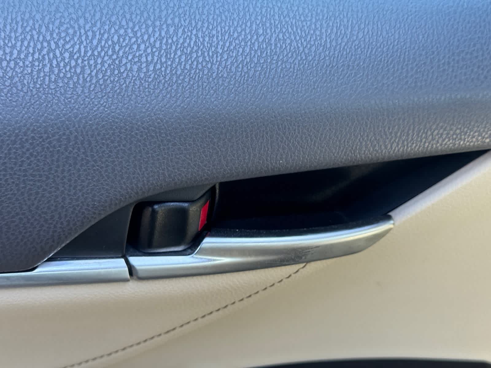 Thumbnail: 2018 Toyota Camry - 25