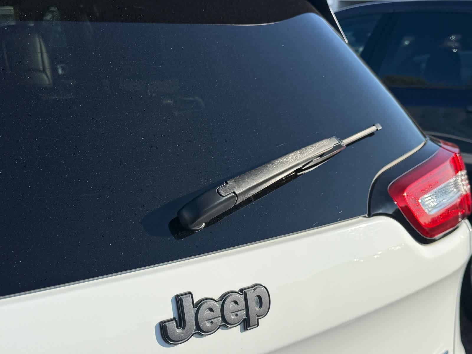 Thumbnail: 2016 Jeep Cherokee - 11