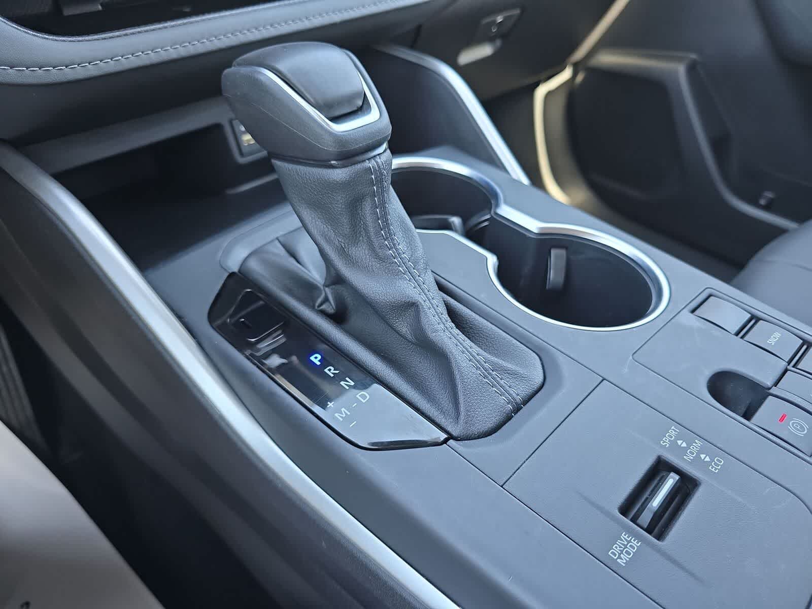 Thumbnail: 2025 Toyota Highlander - 25