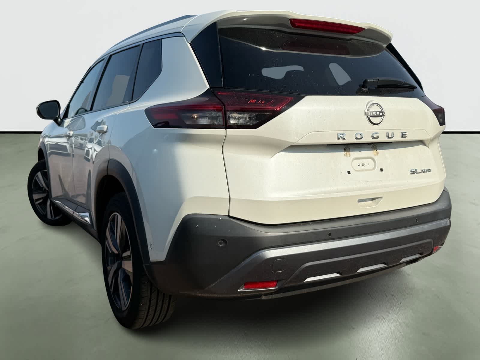 Thumbnail: 2023 Nissan Rogue - 3