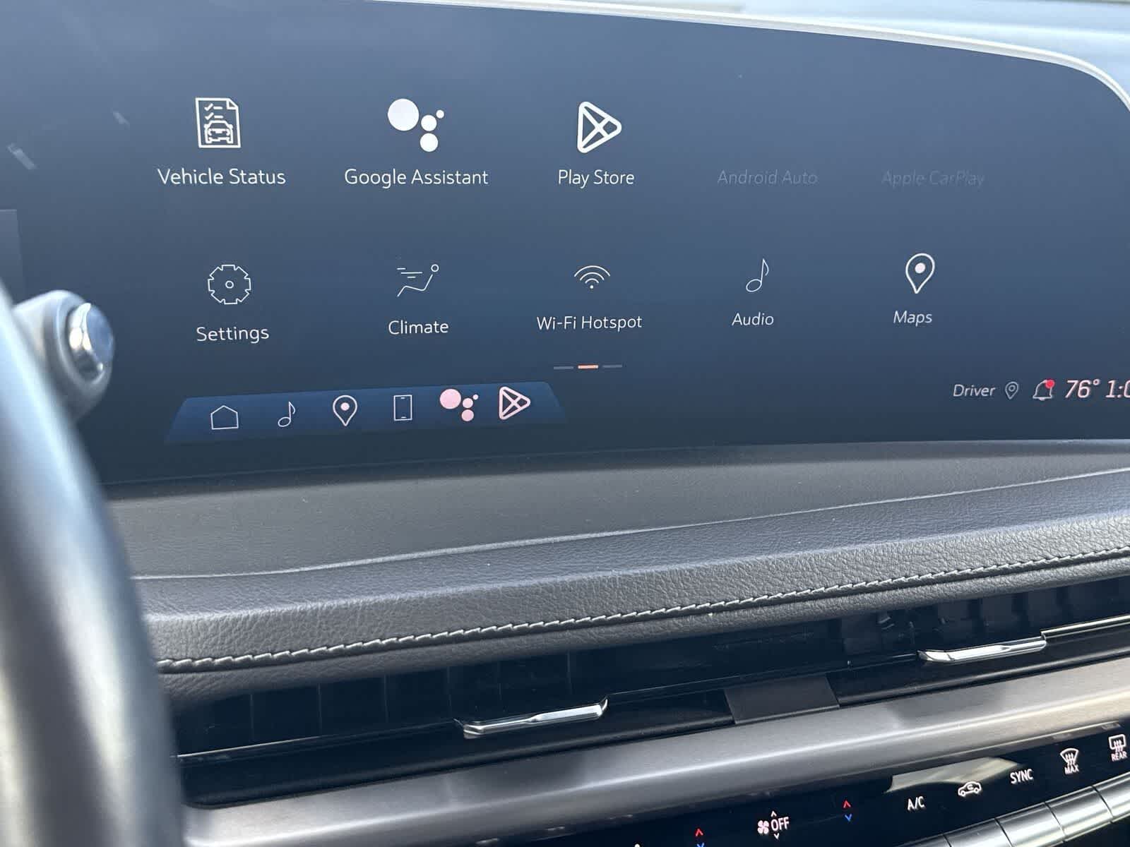 Thumbnail: 2024 Cadillac XT4 - 21