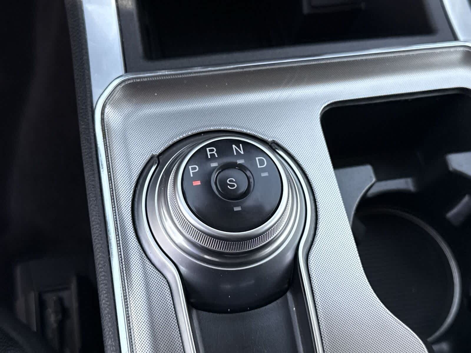 Thumbnail: 2022 Ford Edge - 24