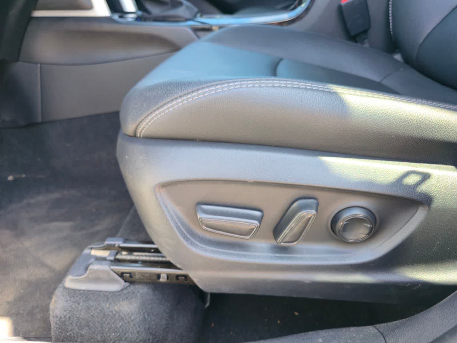 Thumbnail: 2024 Toyota Corolla Cross - 18