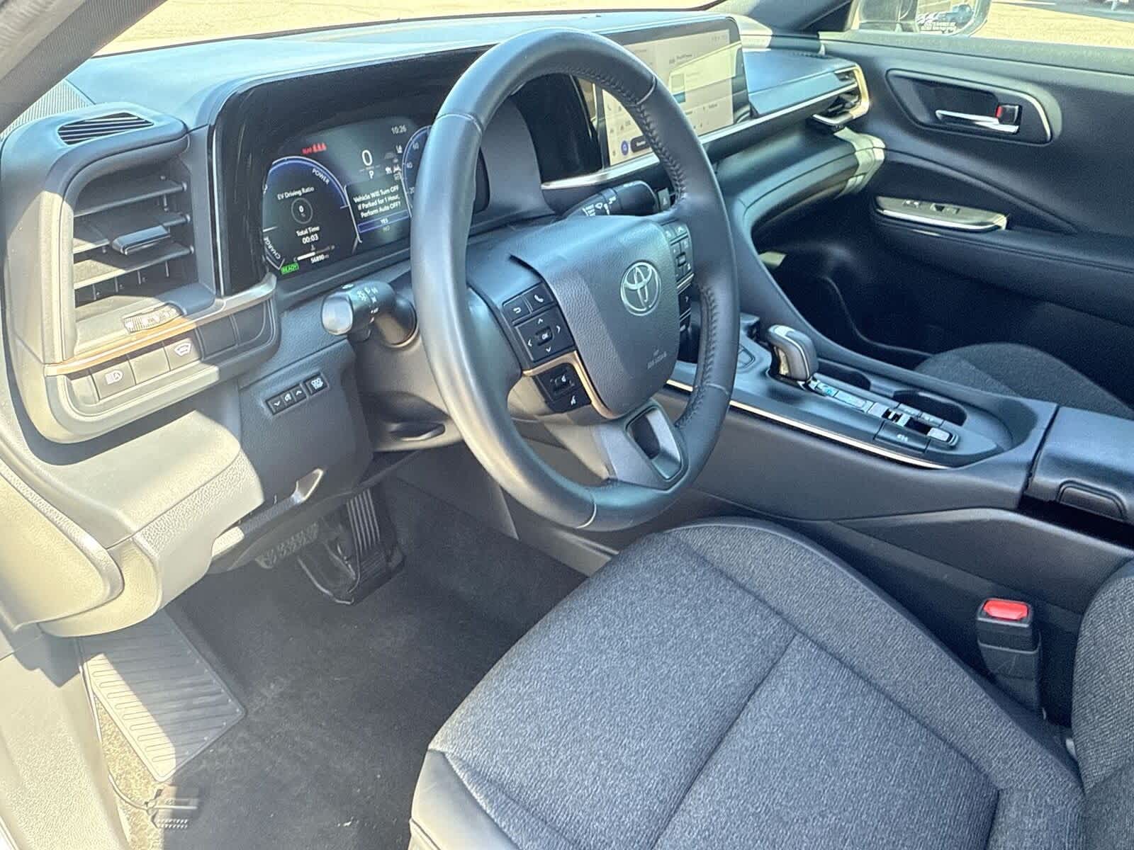 Thumbnail: 2023 Toyota Crown - 16