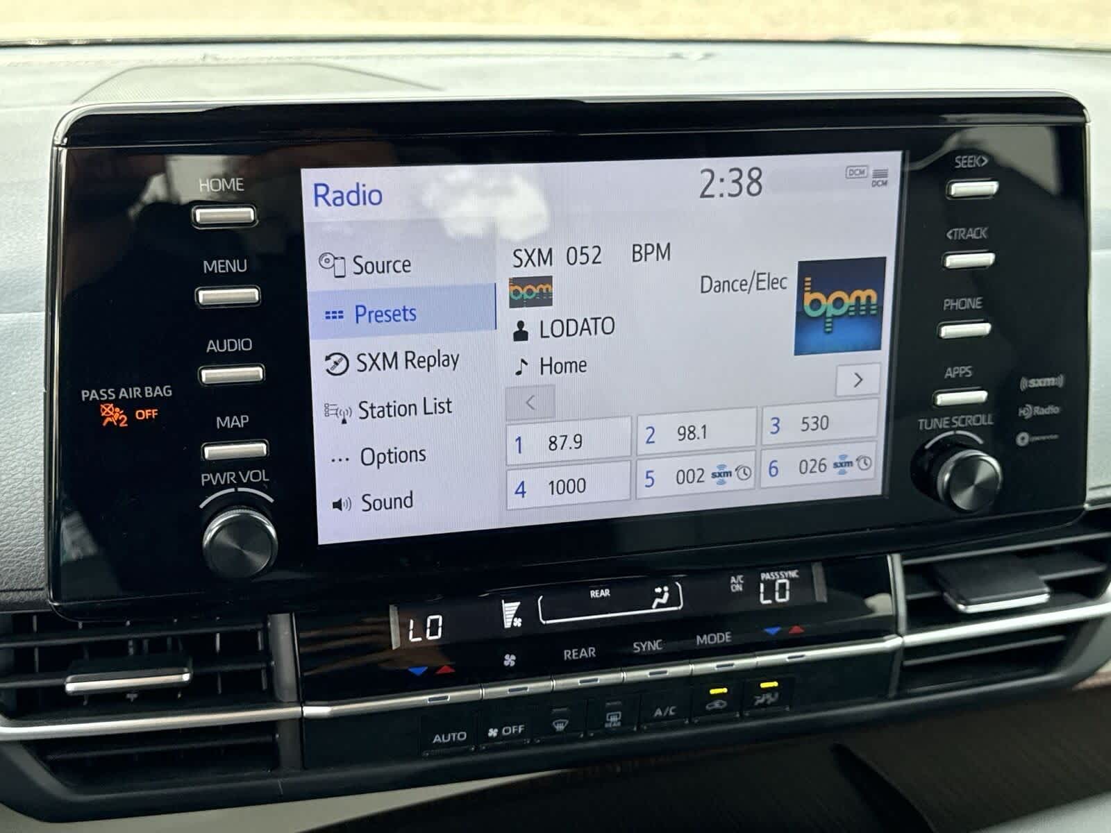 2024 Toyota Sienna LE 20