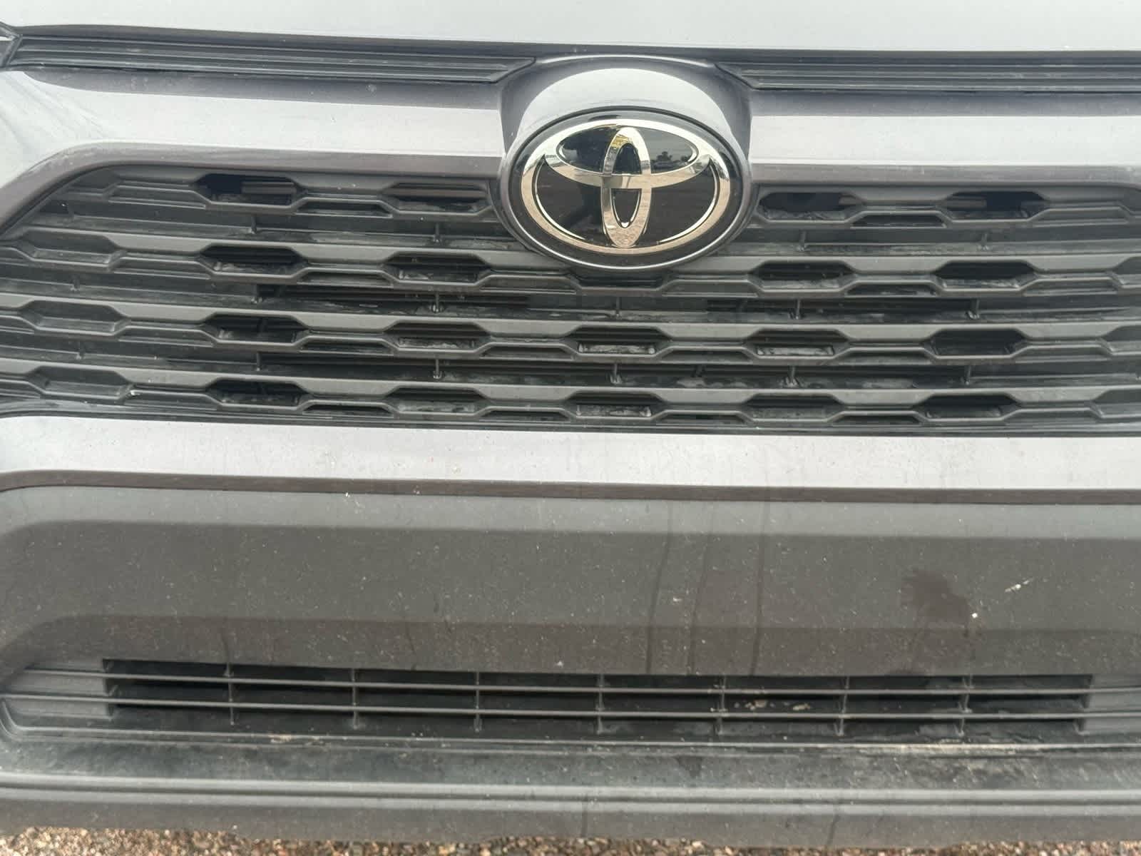 Thumbnail: 2022 Toyota RAV4 - 20
