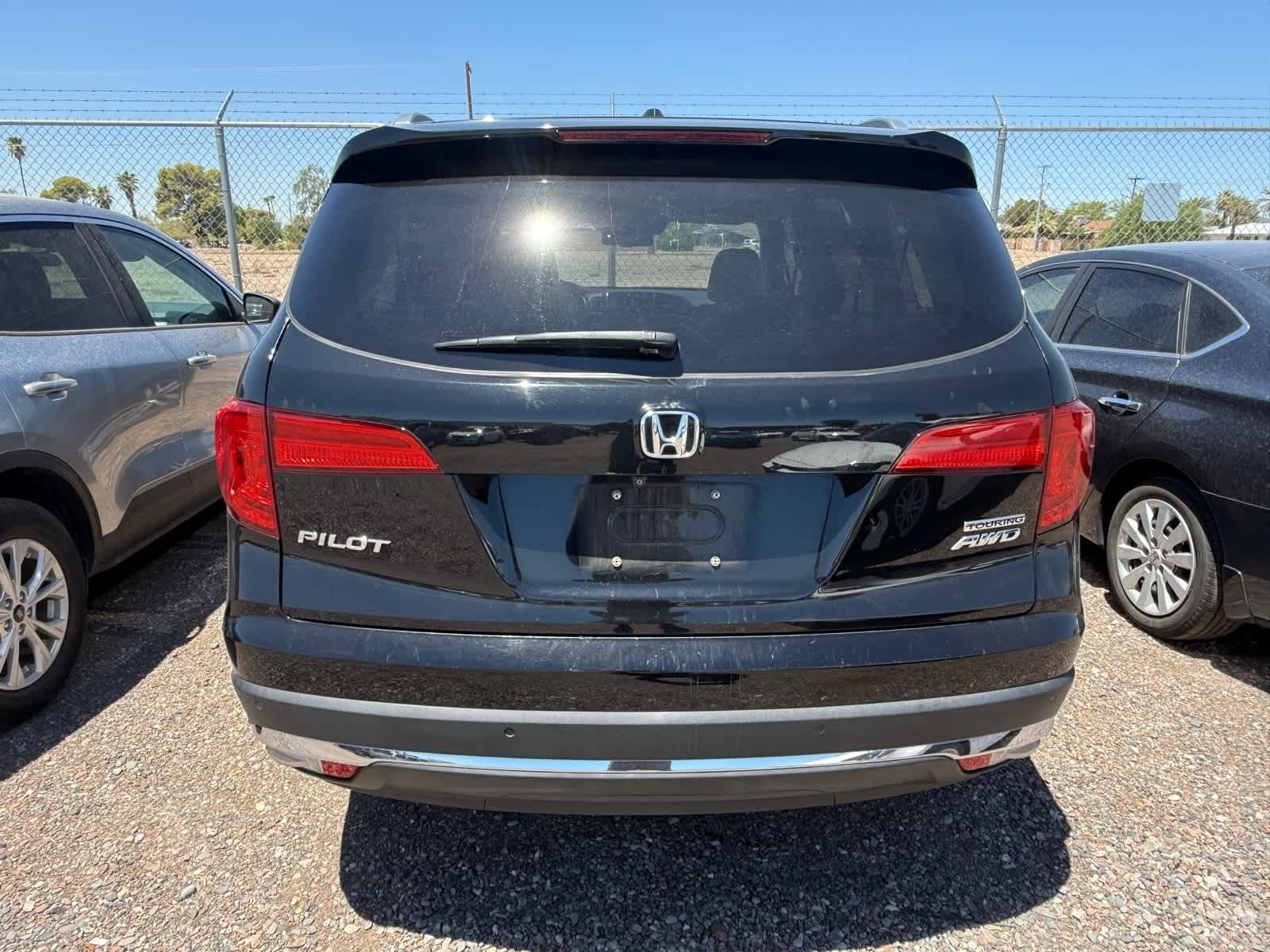 Thumbnail: 2016 Honda Pilot - 16