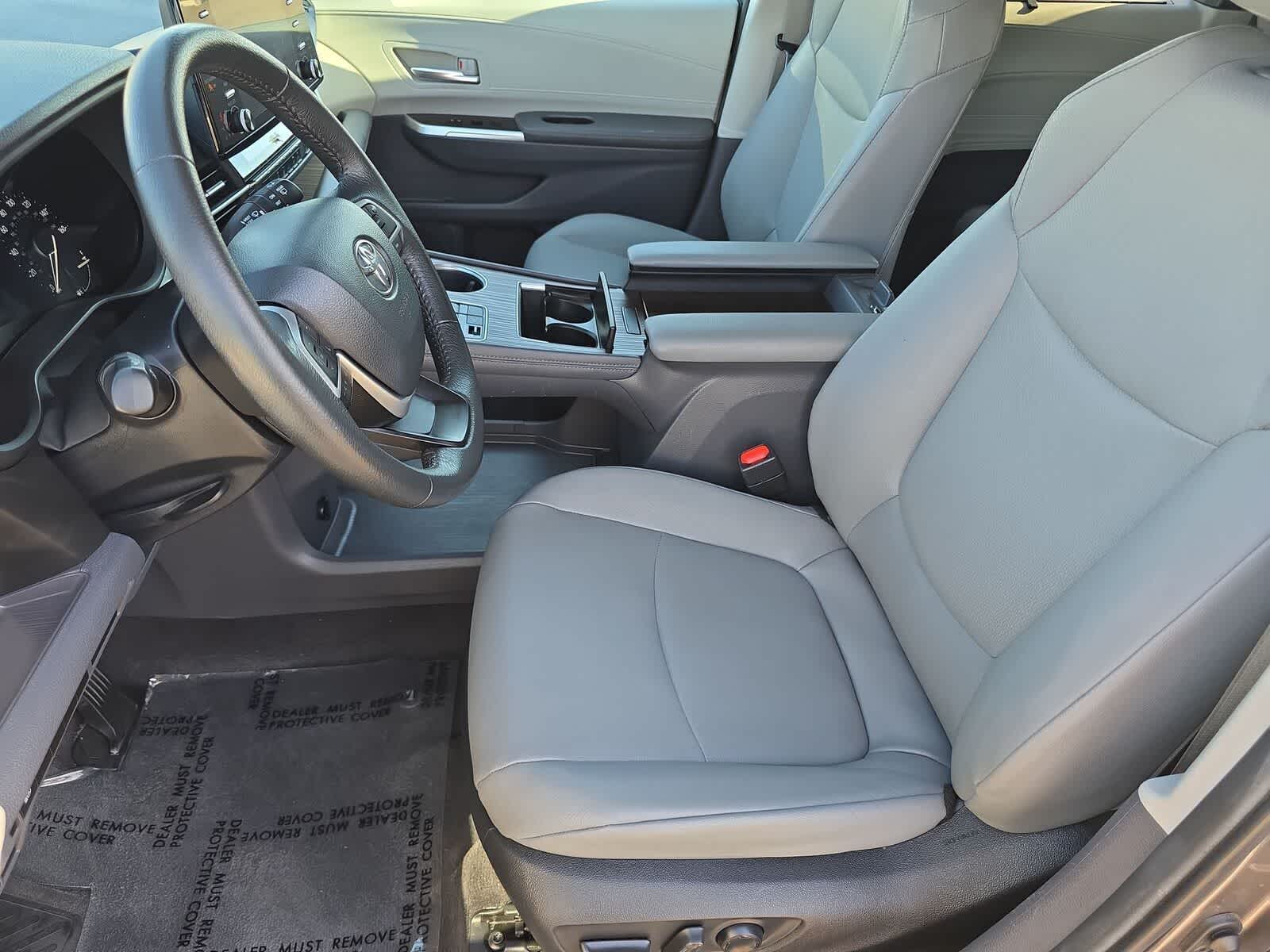 Thumbnail: 2024 Toyota Sienna - 17