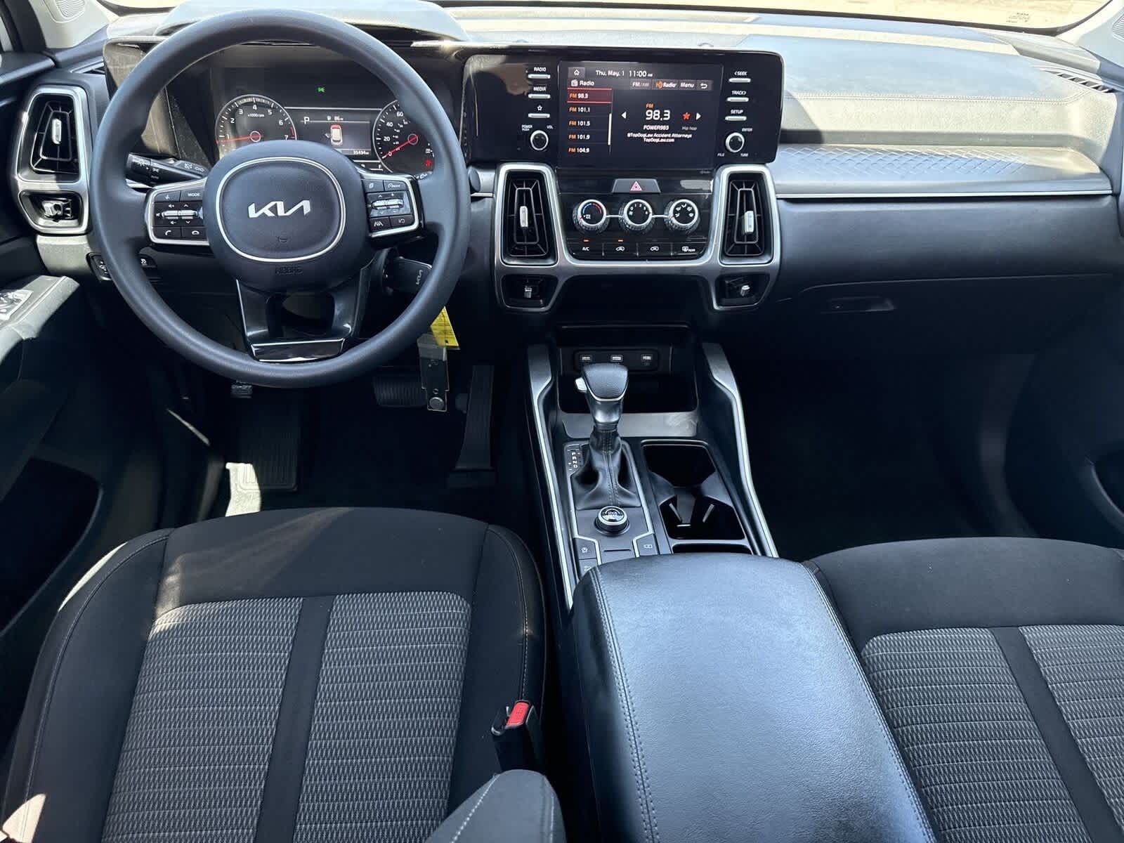2022 Kia Sorento LX 15