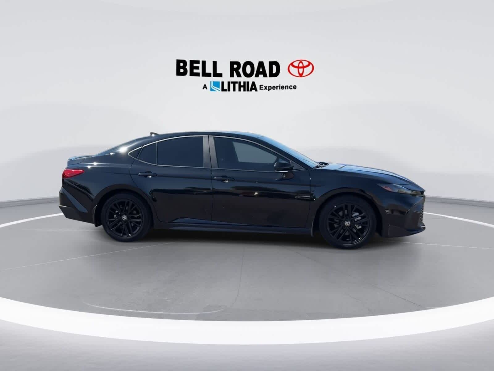 2025 Toyota Camry SE 9
