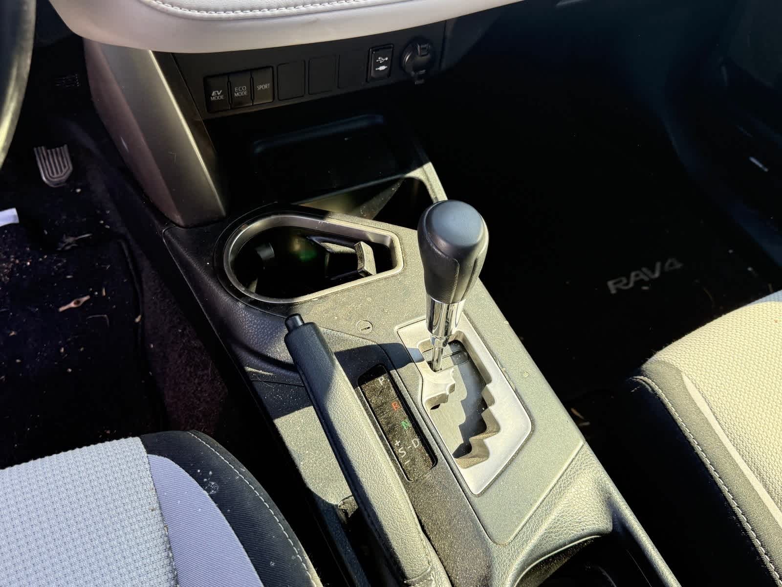 Thumbnail: 2017 Toyota RAV4 - 17