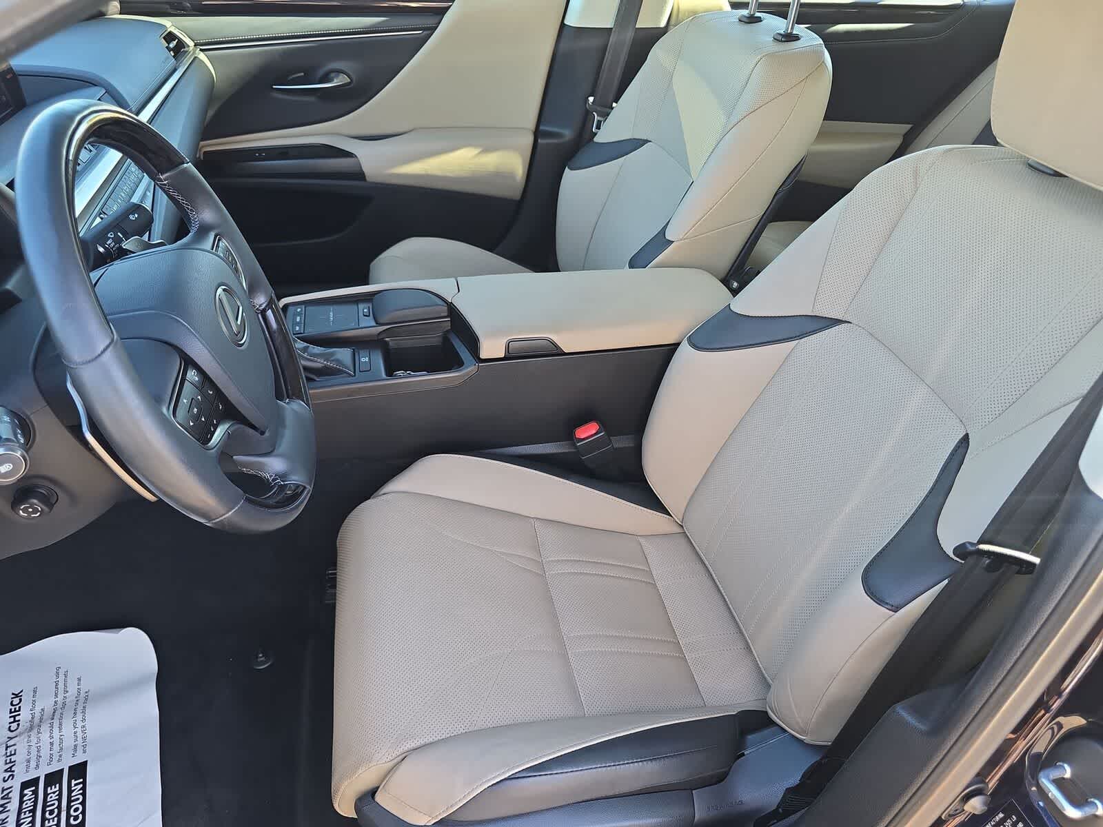 Thumbnail: 2019 Lexus ES - 17