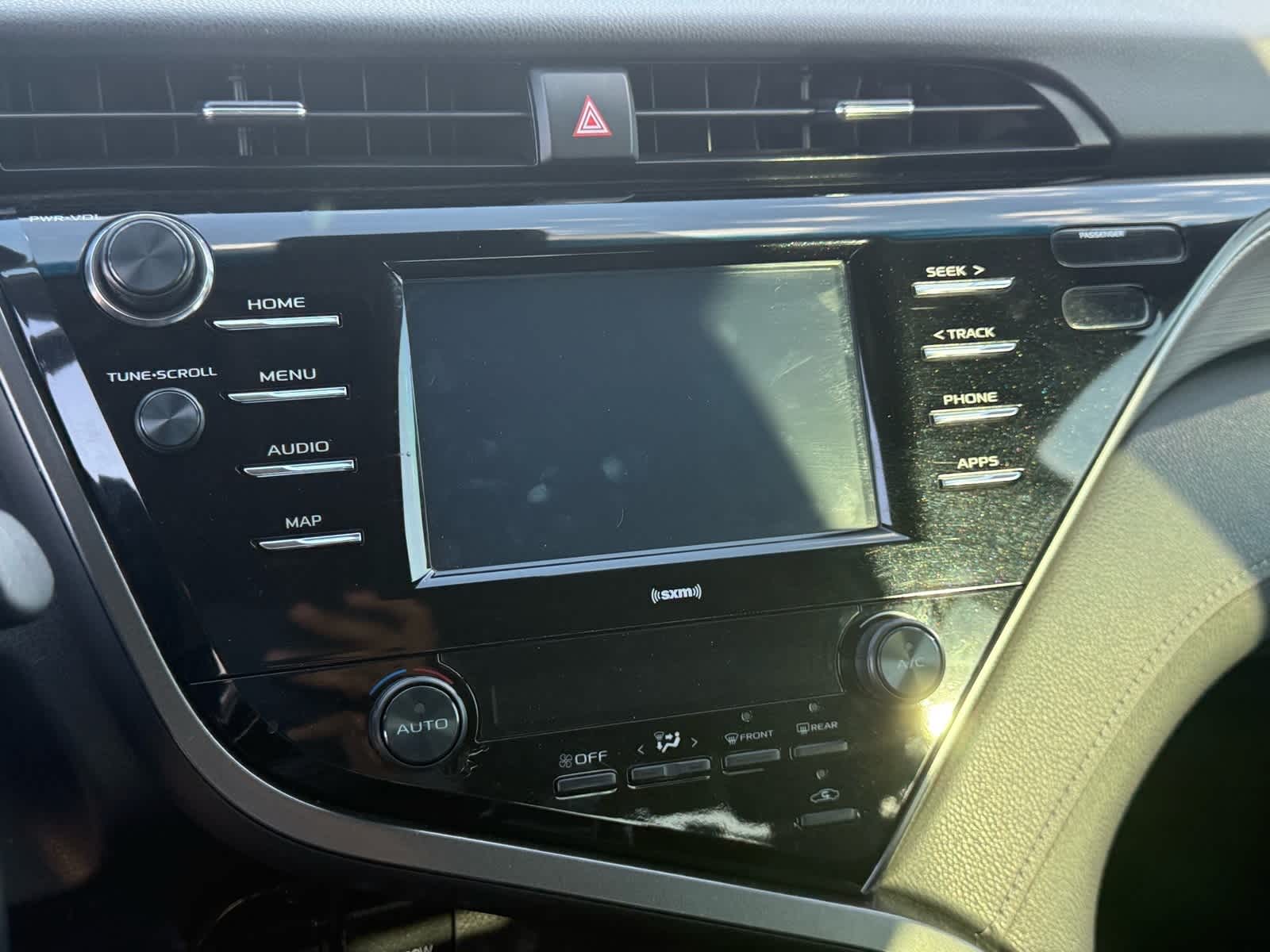 Thumbnail: 2020 Toyota Camry - 17