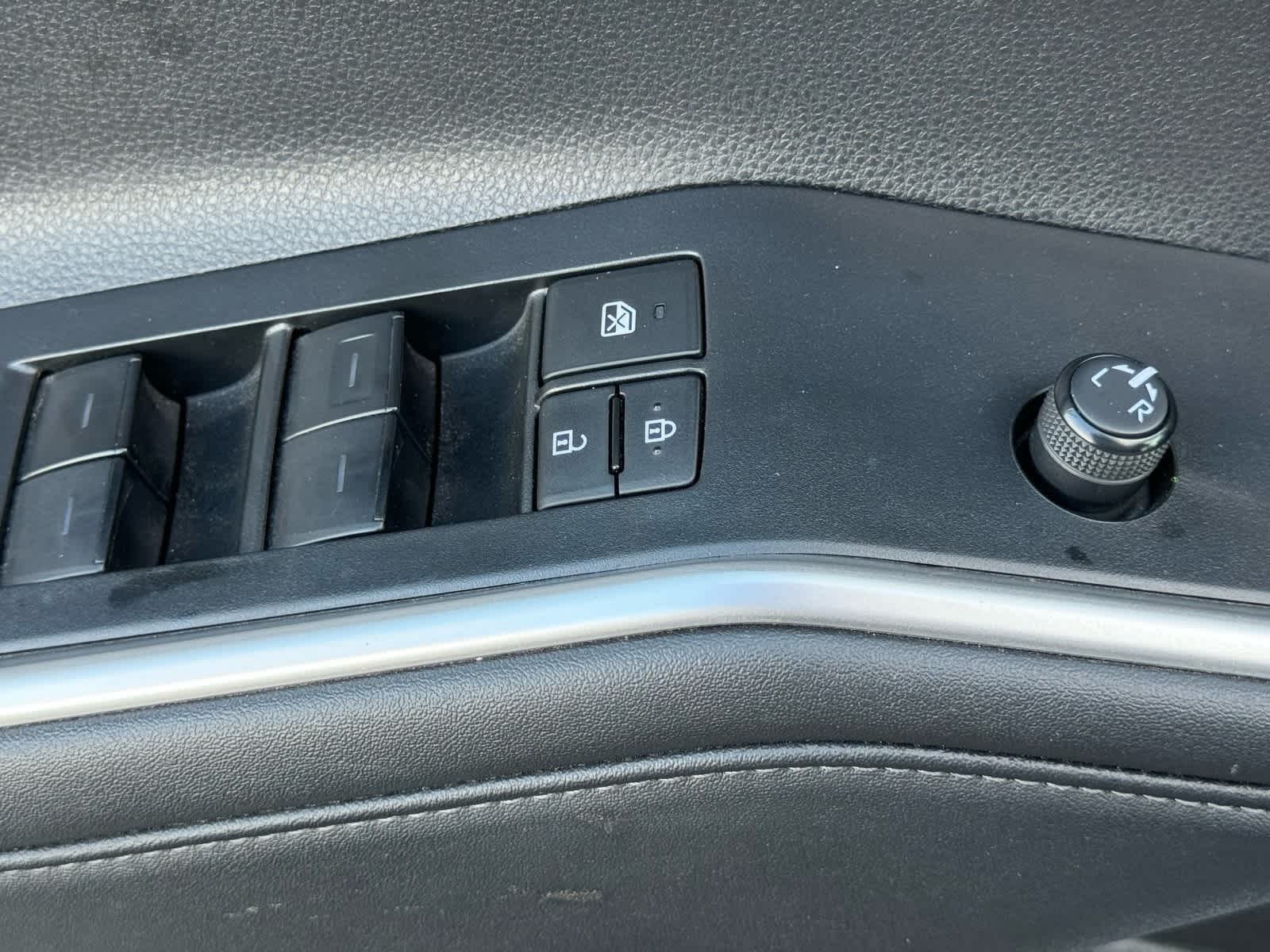 Thumbnail: 2024 Toyota Highlander - 9