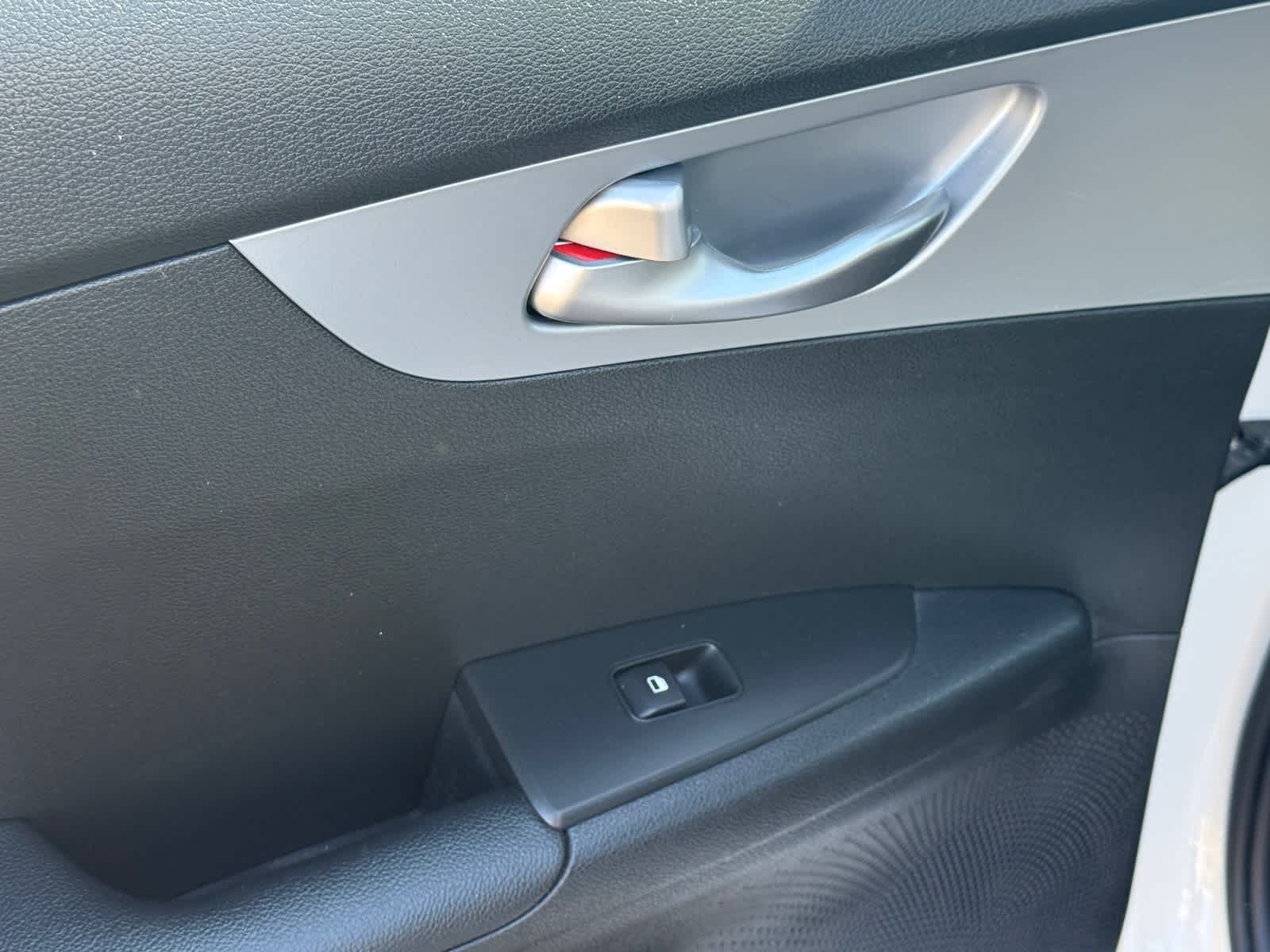 Thumbnail: 2023 Kia Forte - 8