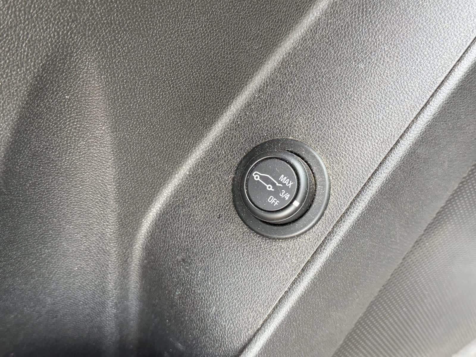 Thumbnail: 2018 Chevrolet Equinox - 17