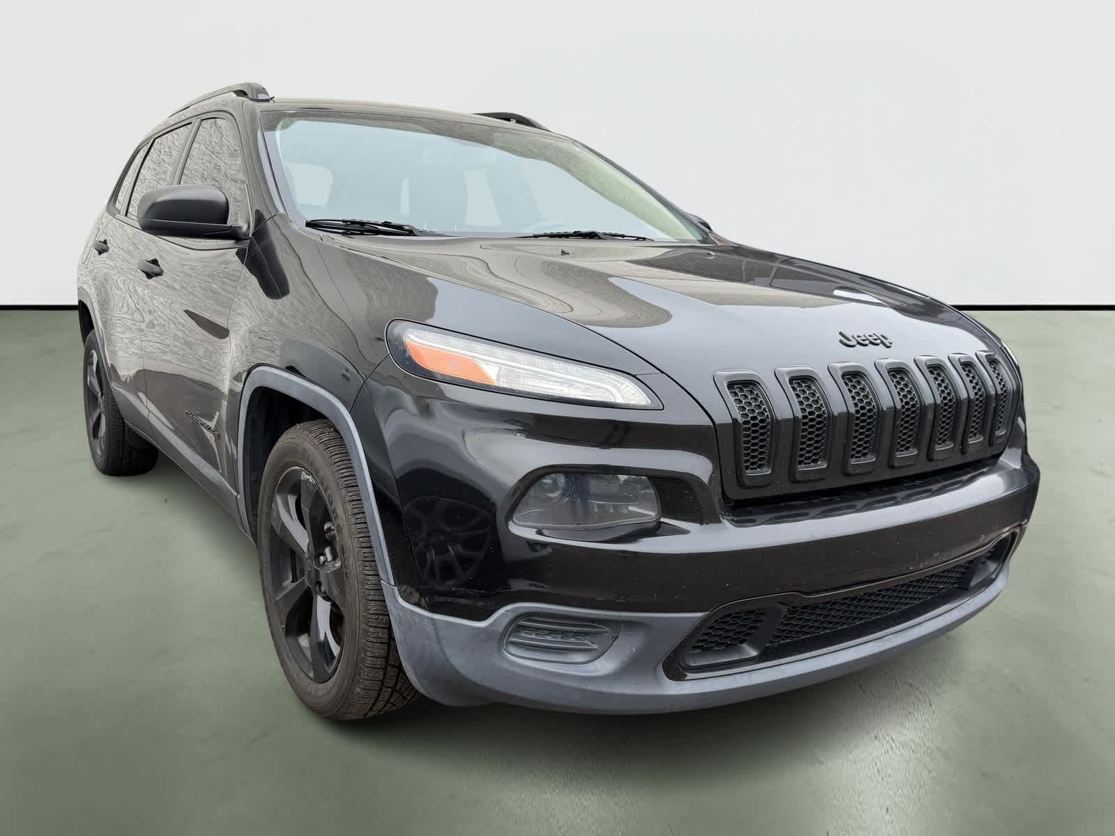 Thumbnail: 2016 Jeep Cherokee - 5