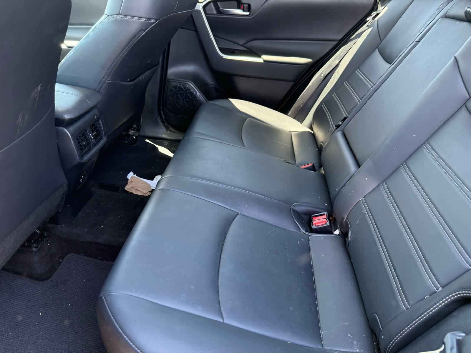 2021 Toyota RAV4 XLE Premium 19