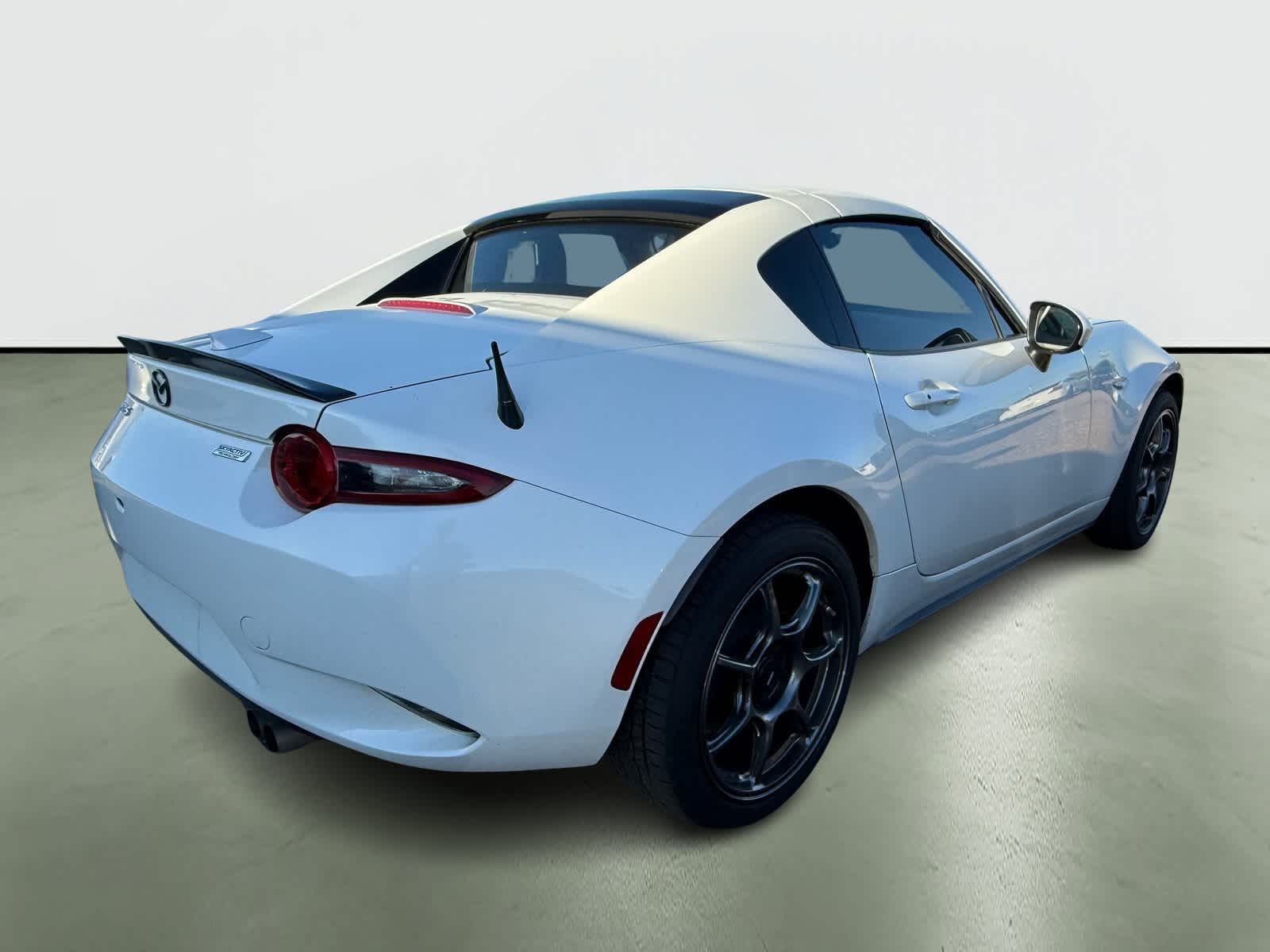 Thumbnail: 2019 Mazda MX-5 Miata - 4