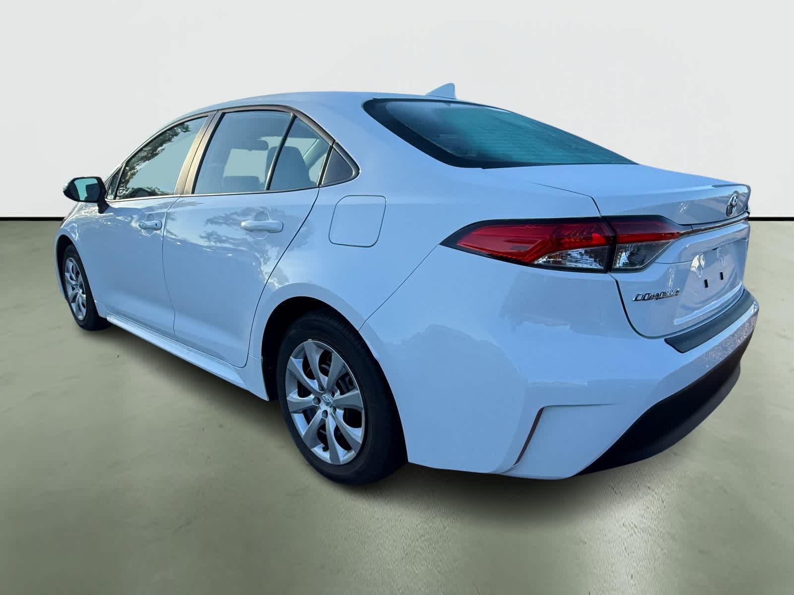 Thumbnail: 2025 Toyota Corolla - 3